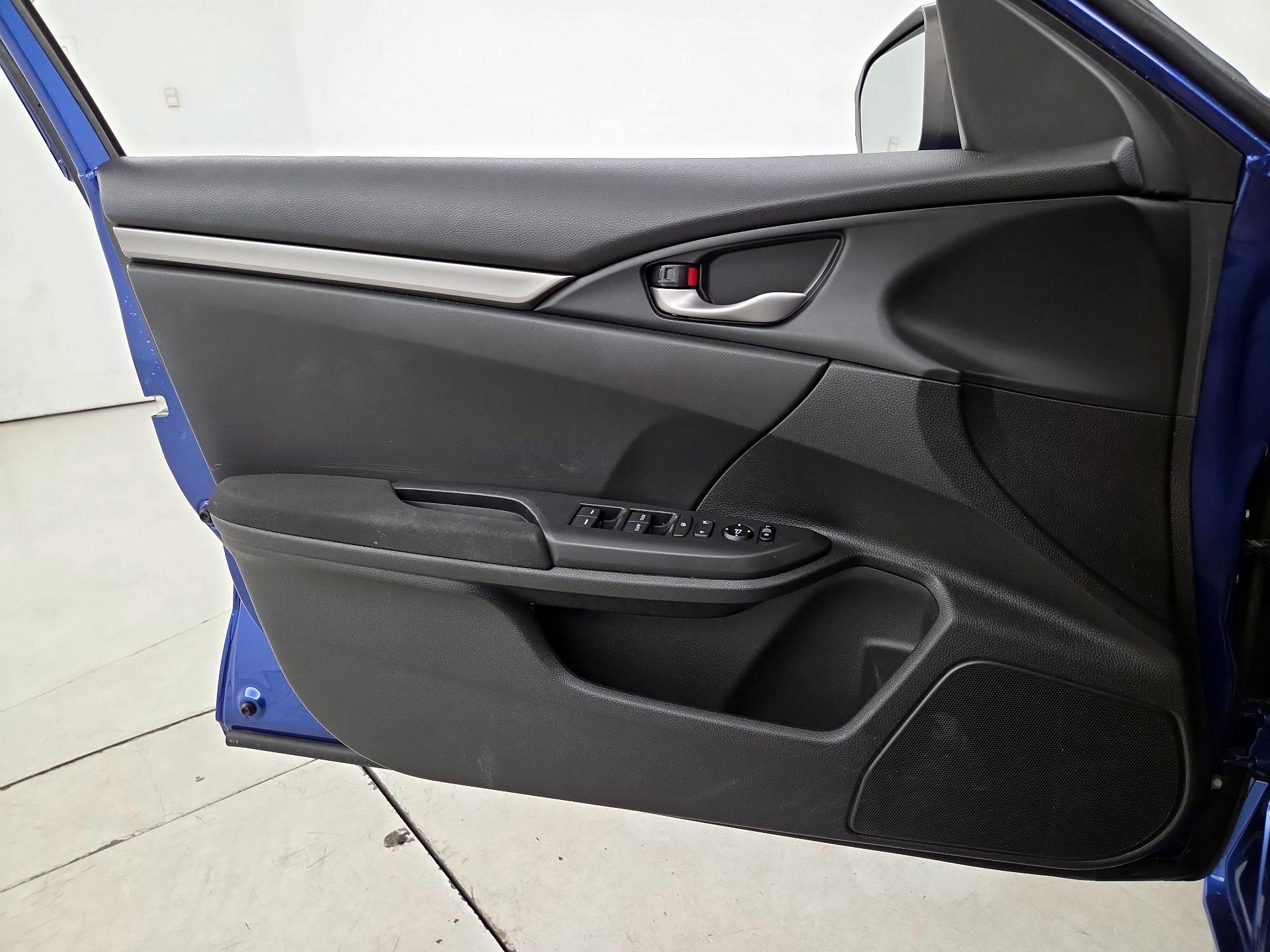 Thumbnail: 2017 Honda Civic - 12
