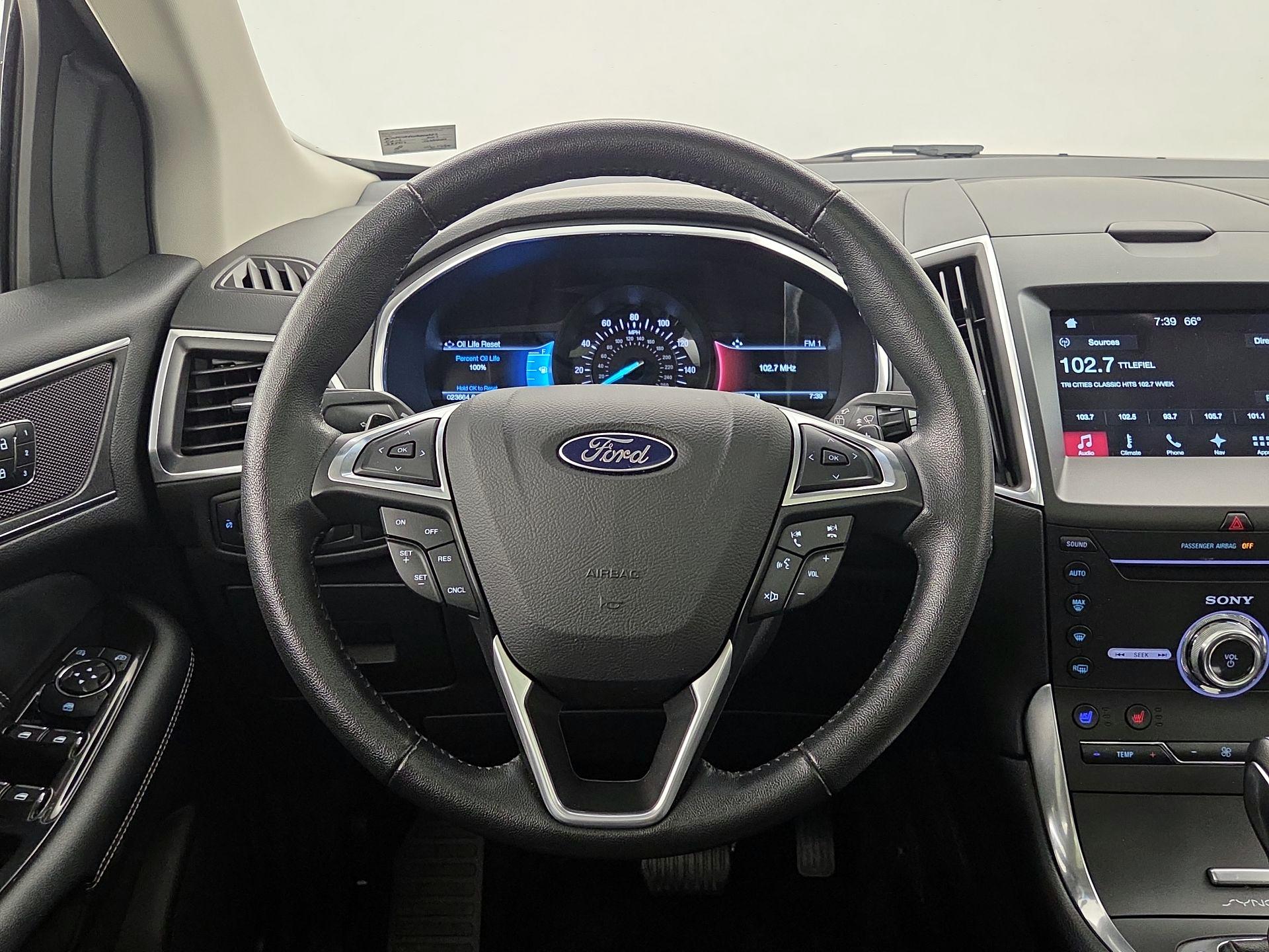 Thumbnail: 2017 Ford Edge - 10