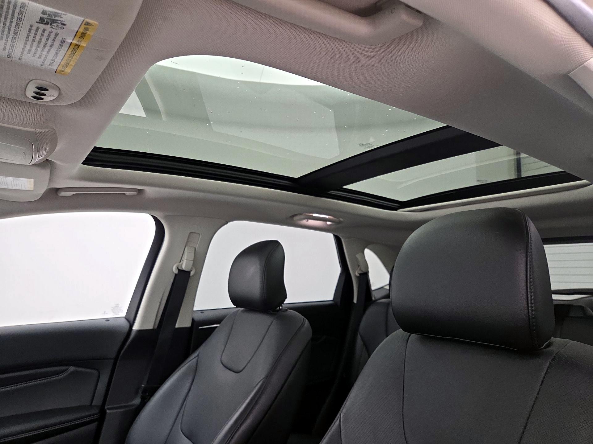 Thumbnail: 2017 Ford Edge - 20
