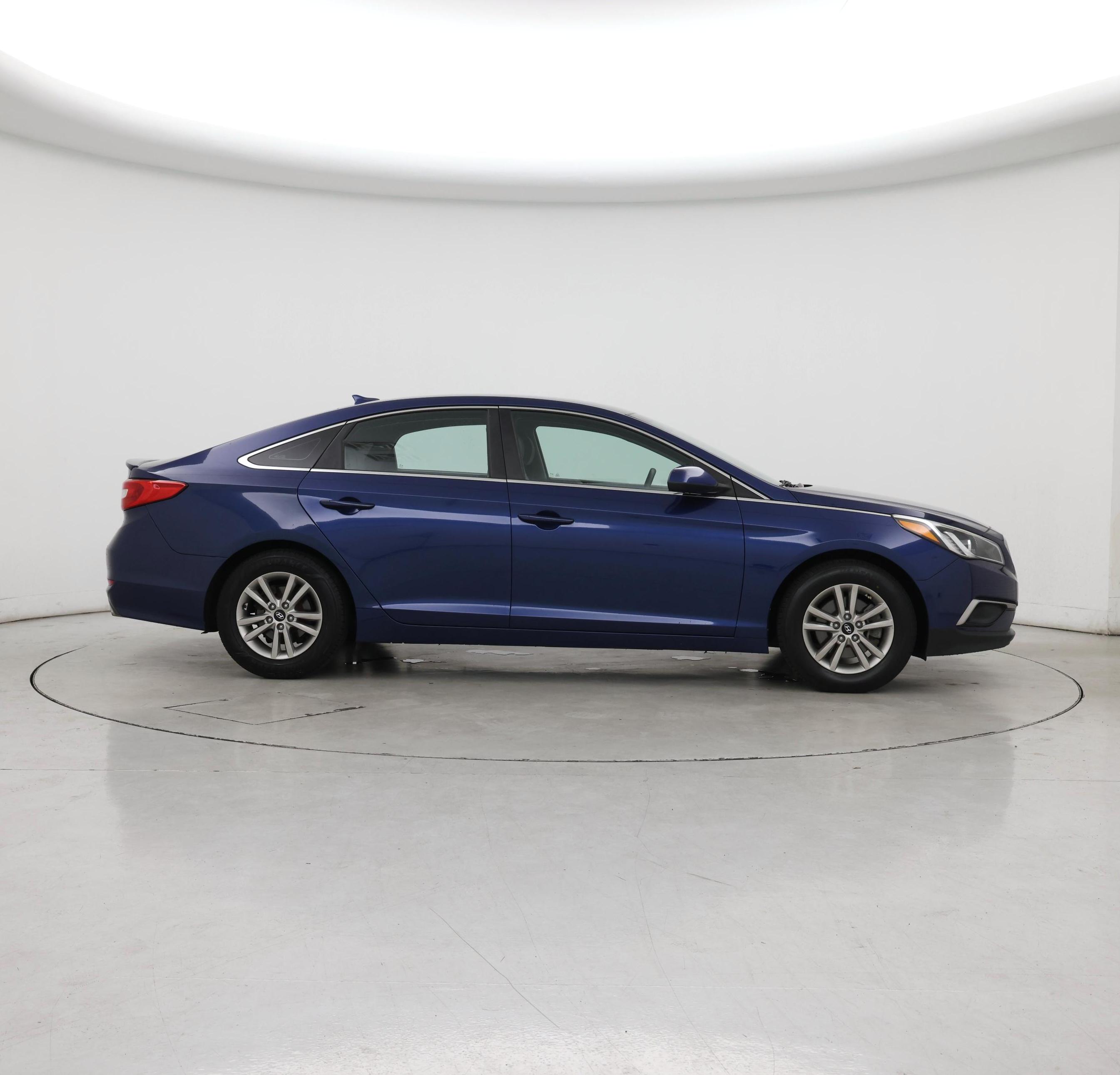 Thumbnail: 2016 Hyundai Sonata - 7