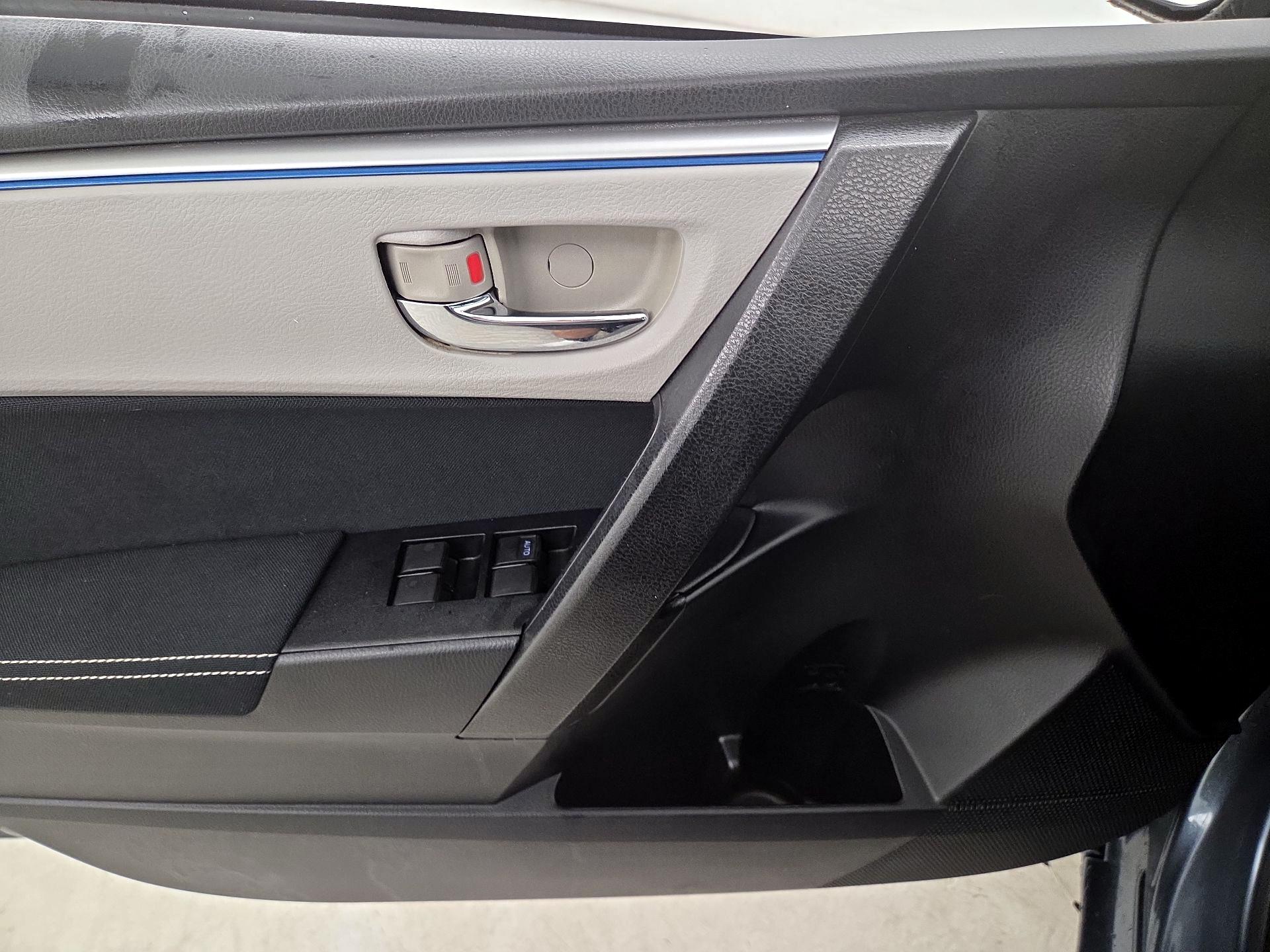 Thumbnail: 2016 Toyota Corolla - 12