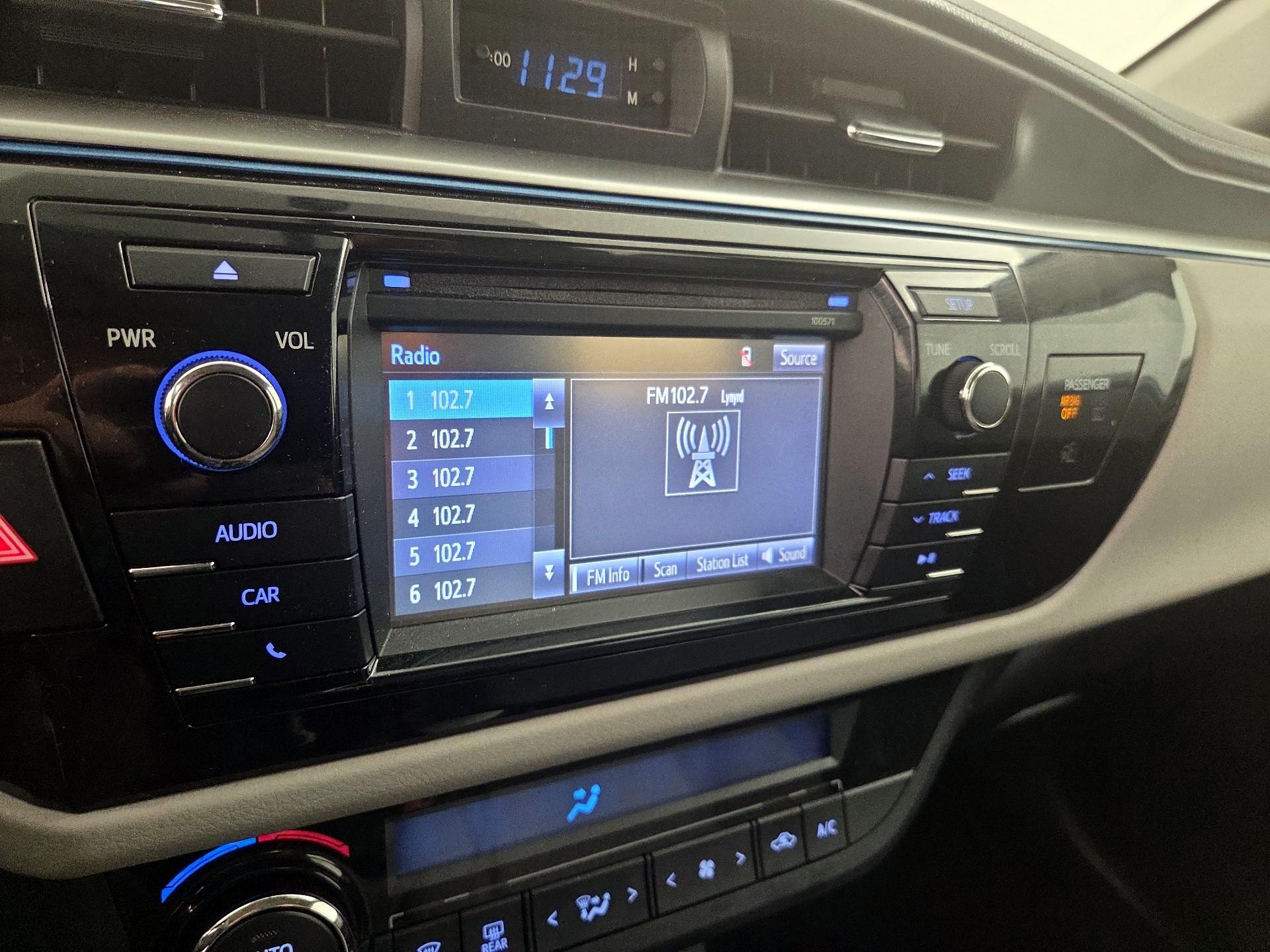 Thumbnail: 2016 Toyota Corolla - 15