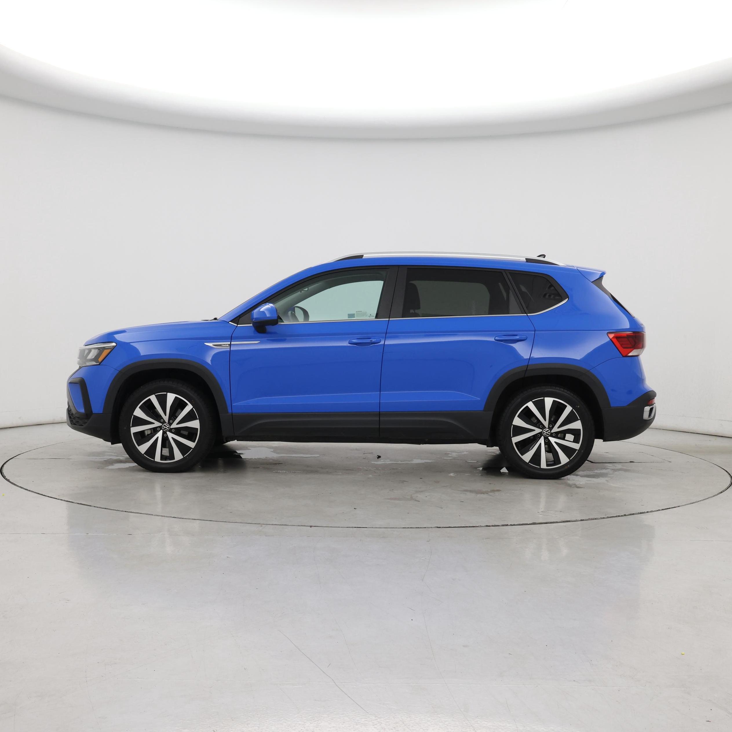 Thumbnail: 2022 Volkswagen Taos - 3