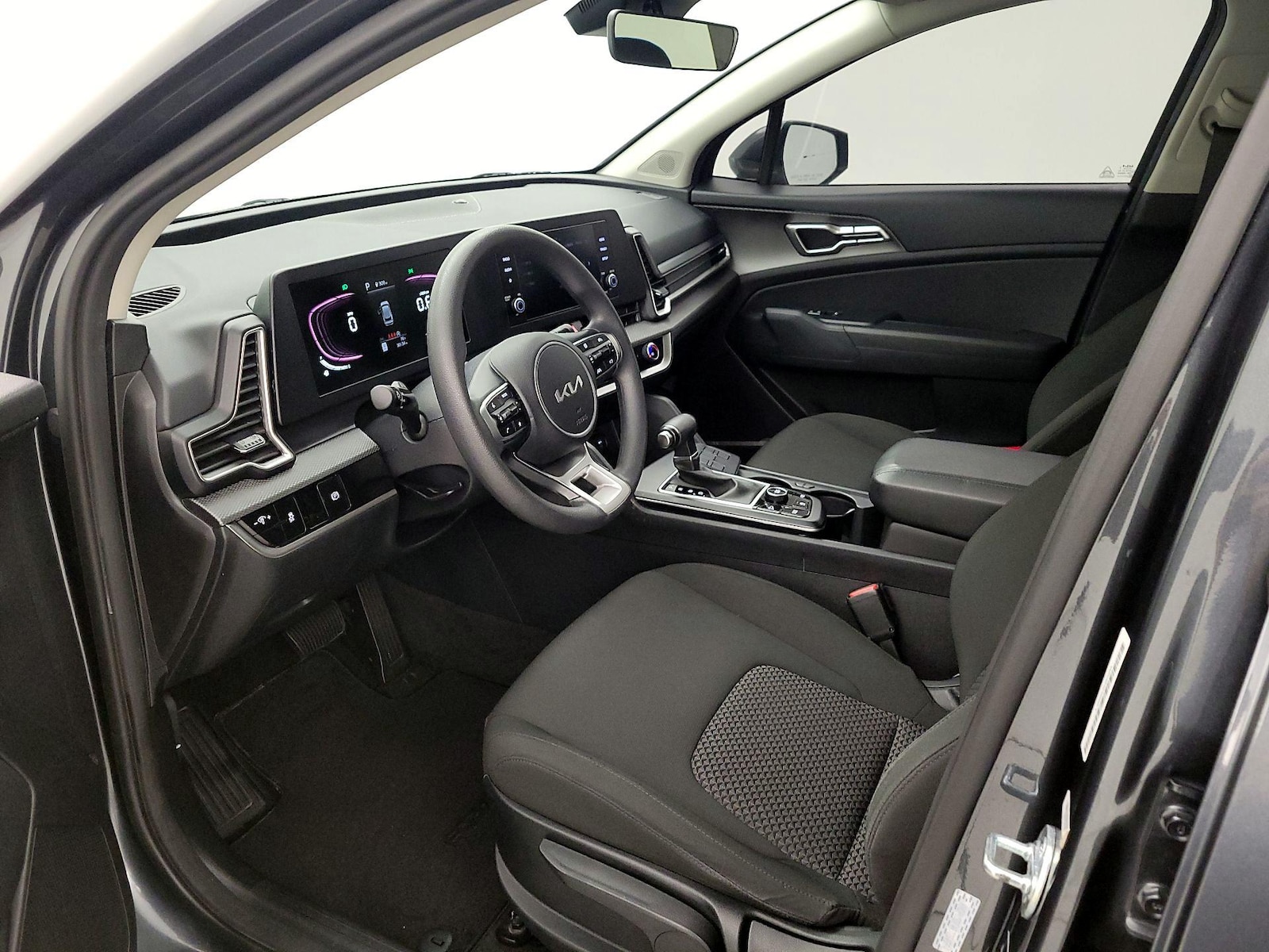 2024 Kia Sportage LX - Photo 12