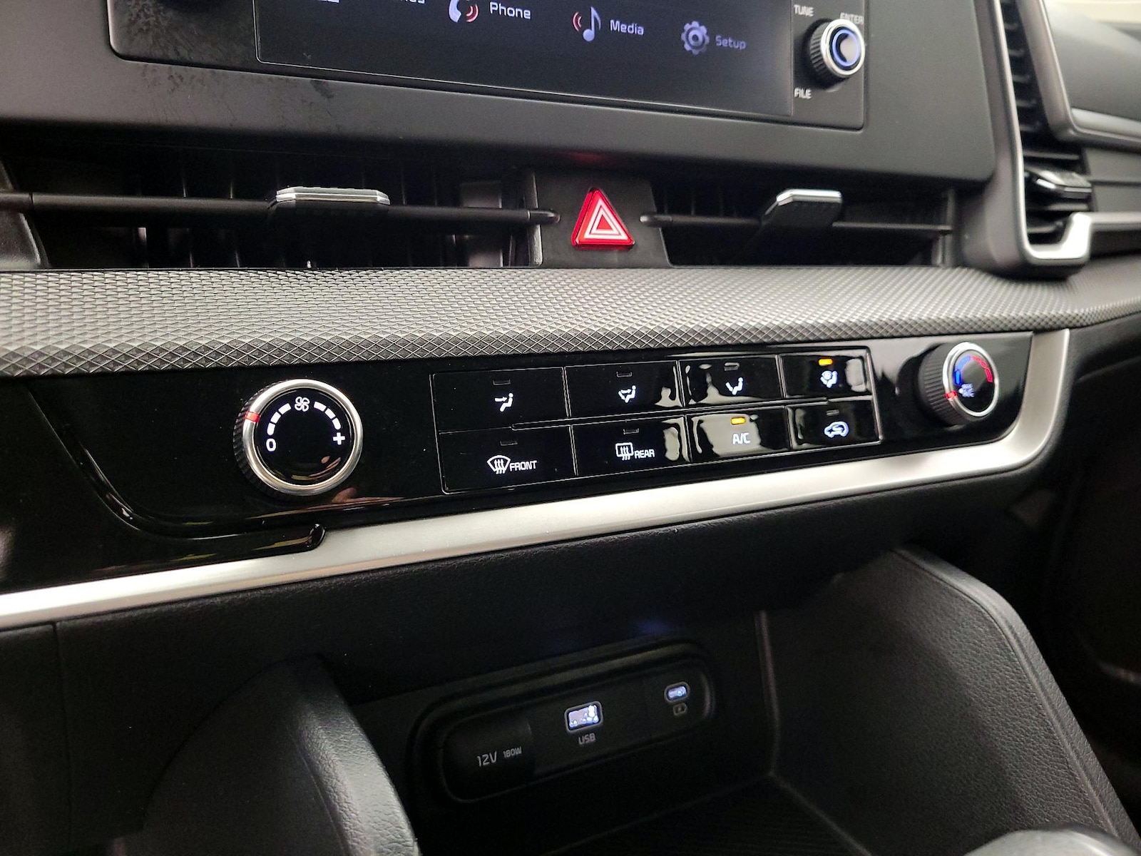 2024 Kia Sportage LX - Photo 17