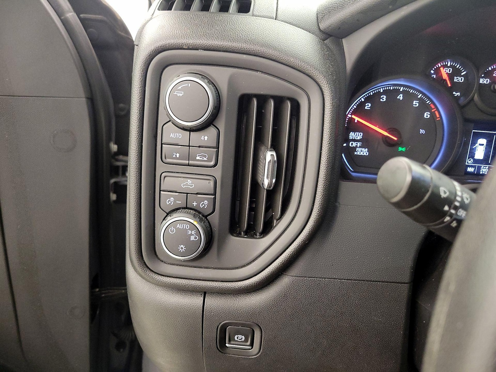 2021 Chevrolet Silverado 1500 Custom - Photo 13