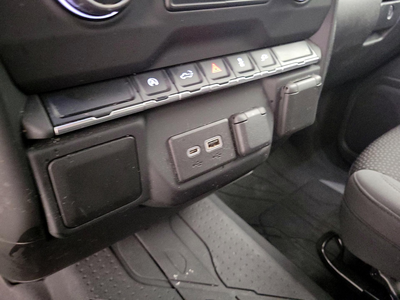 2021 Chevrolet Silverado 1500 Custom - Photo 18