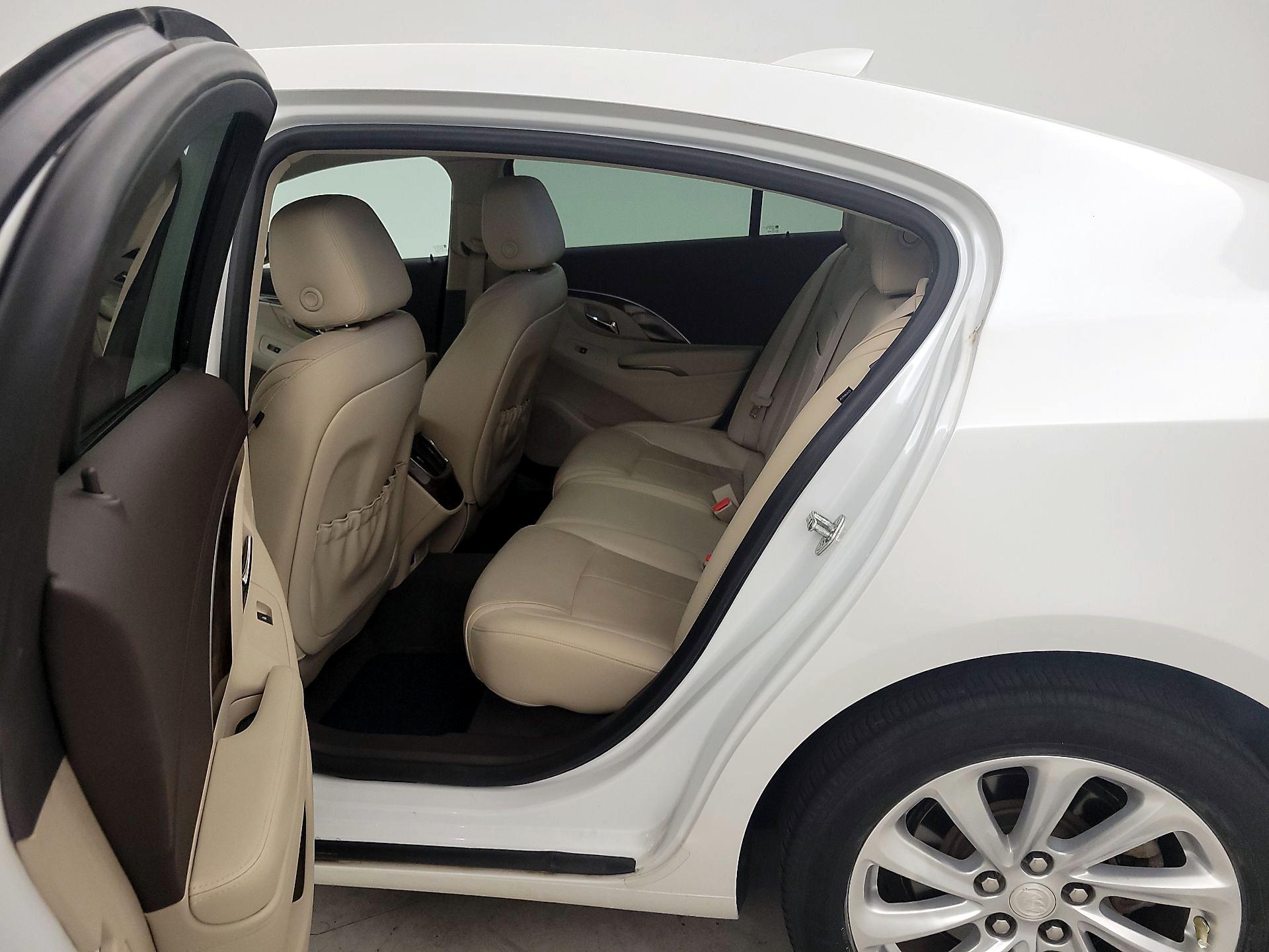 Thumbnail: 2016 Buick LaCrosse - 17