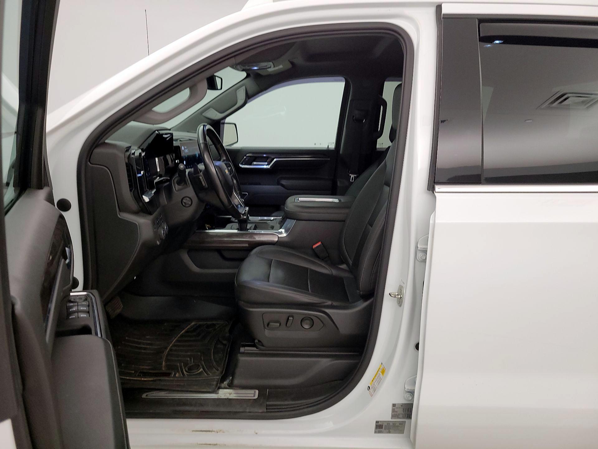 Thumbnail: 2022 Chevrolet Silverado 1500 - 9