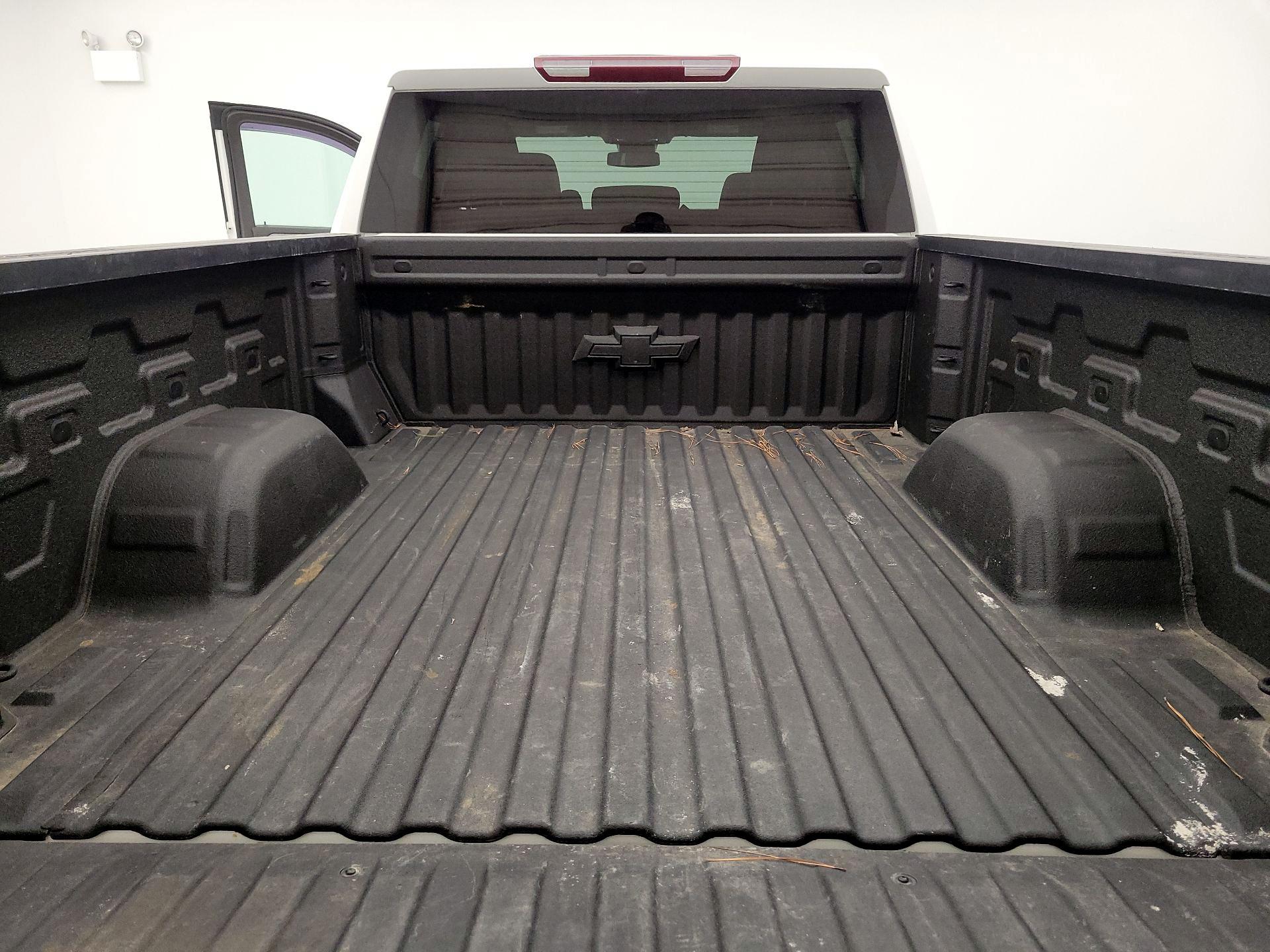 Thumbnail: 2022 Chevrolet Silverado 1500 - 16