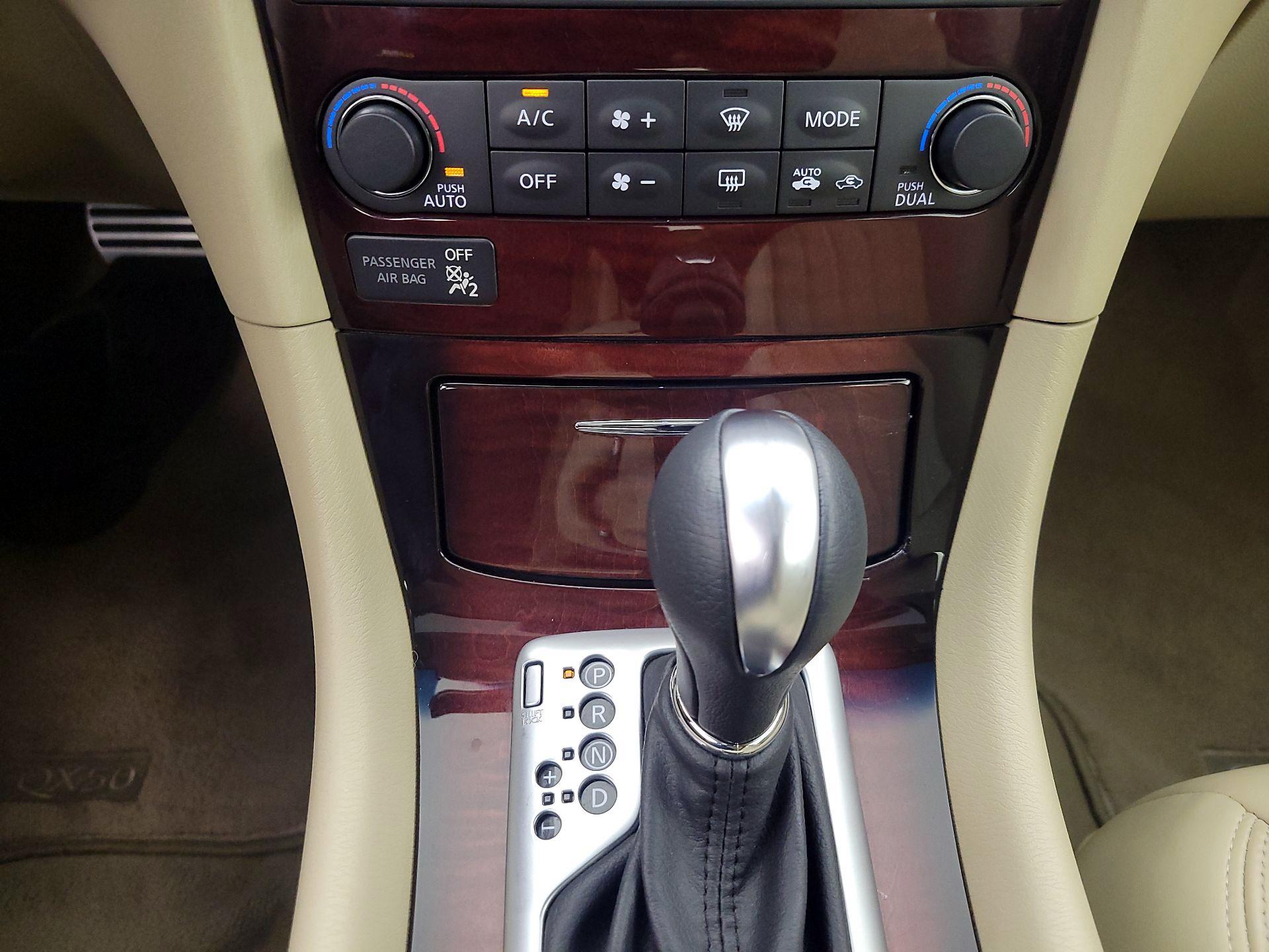 Thumbnail: 2017 INFINITI QX50 - 17