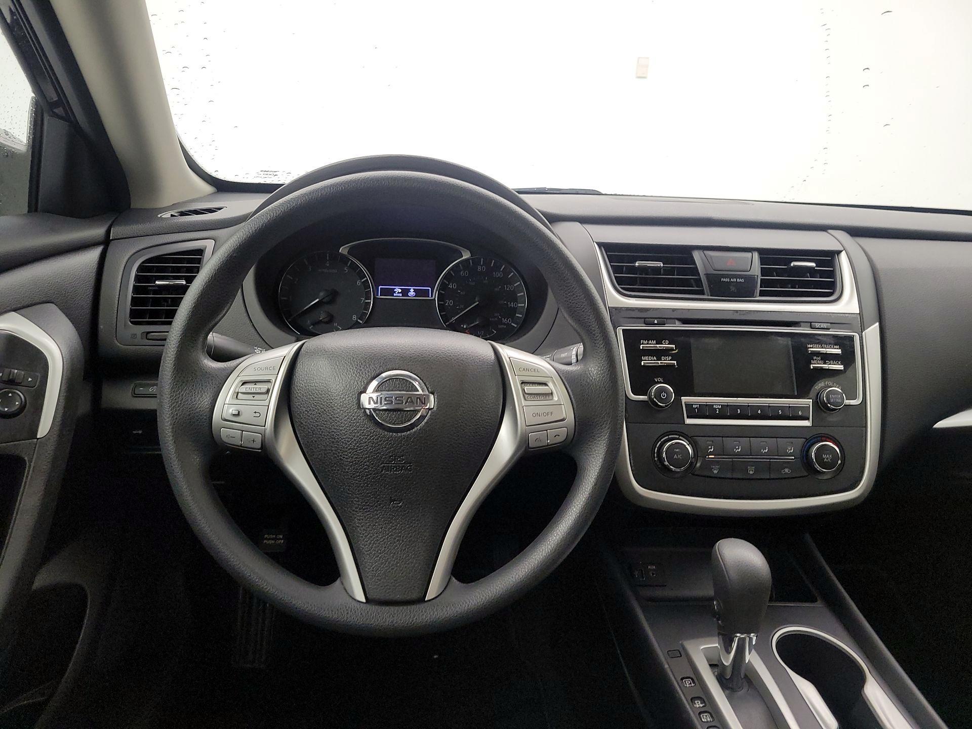 Thumbnail: 2018 Nissan Altima - 10