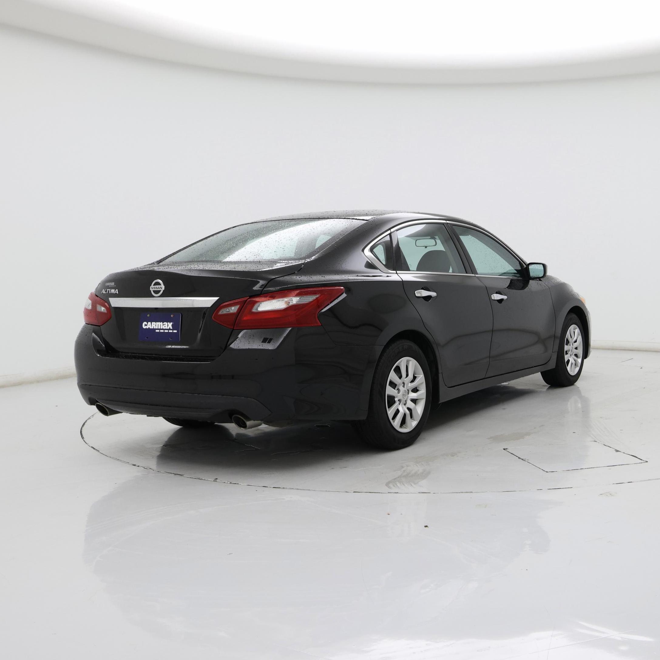 Thumbnail: 2018 Nissan Altima - 8