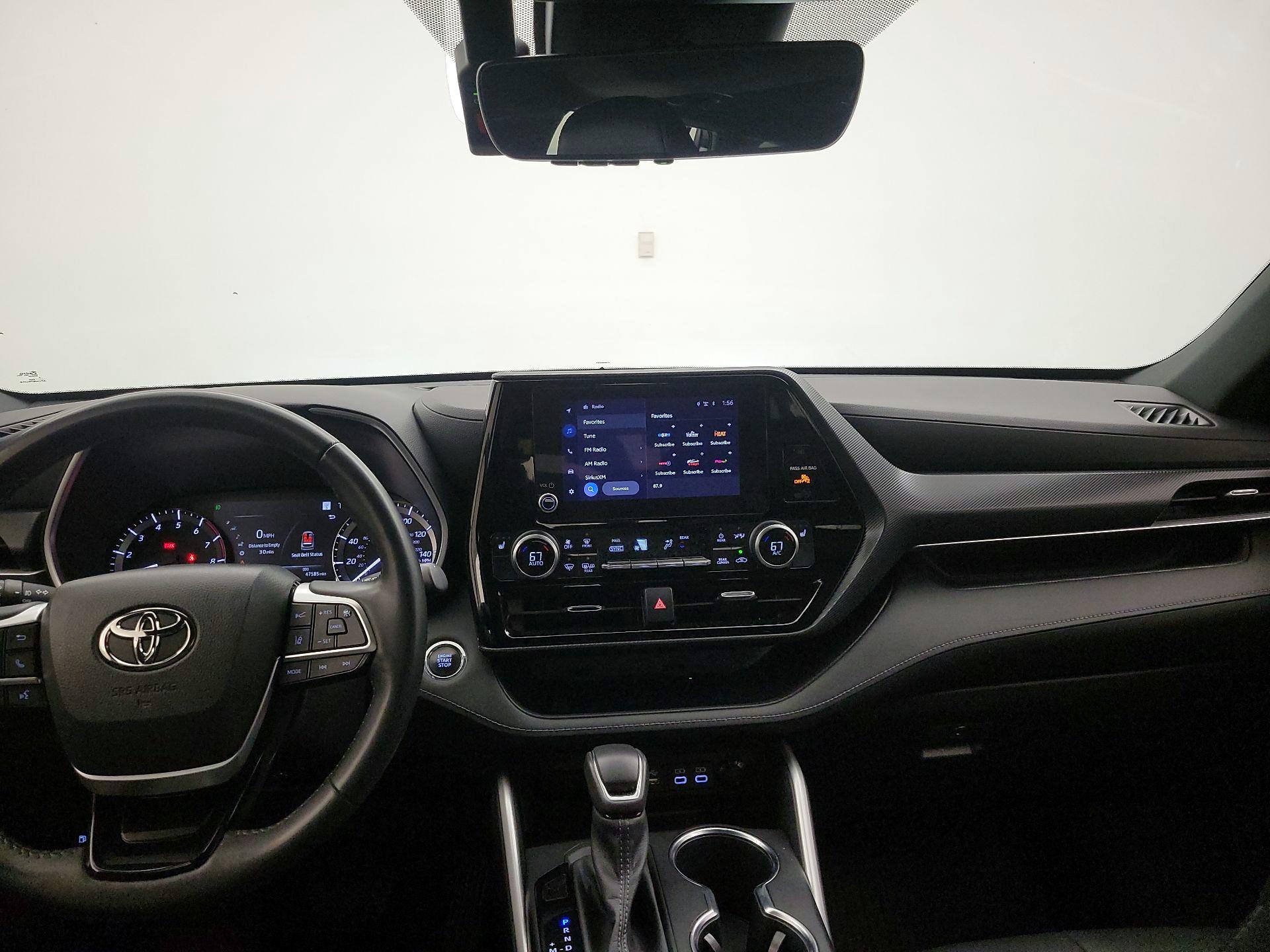 Thumbnail: 2023 Toyota Highlander - 9
