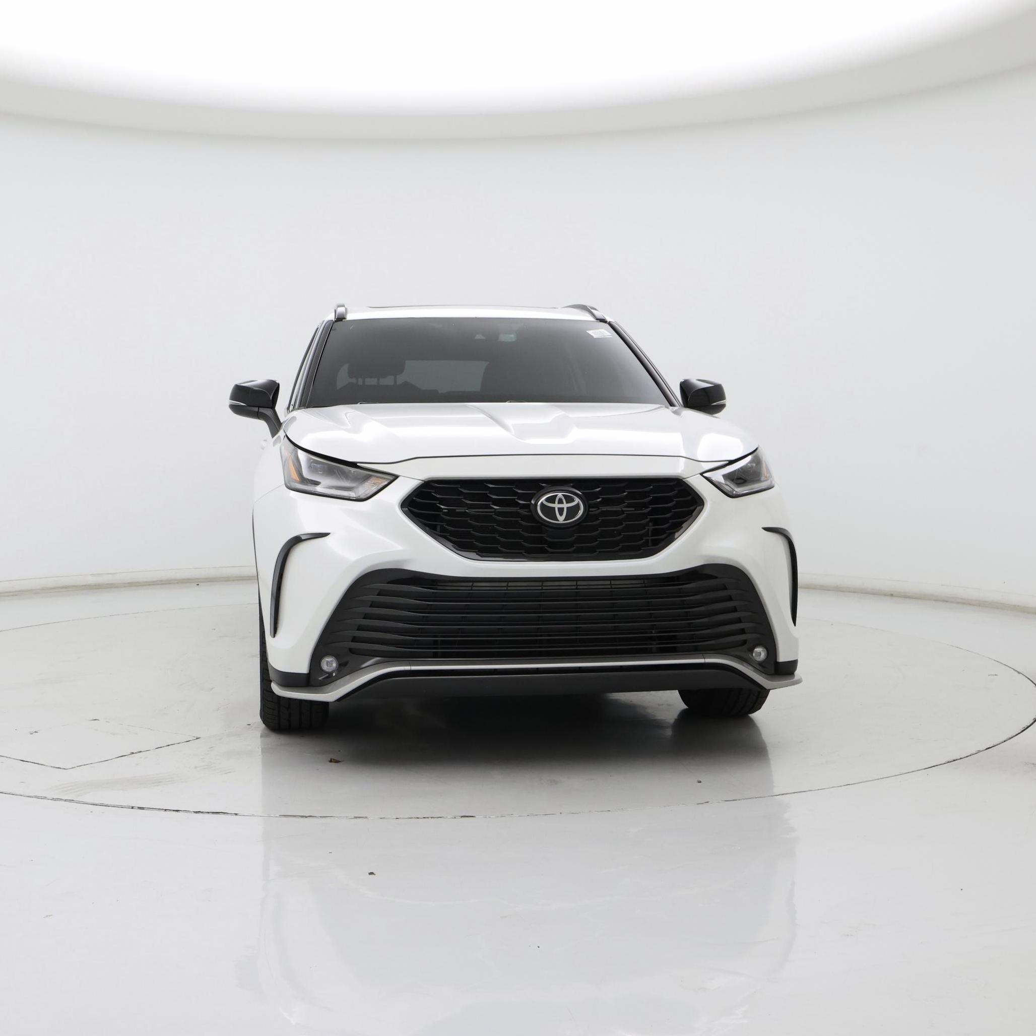 Thumbnail: 2023 Toyota Highlander - 5