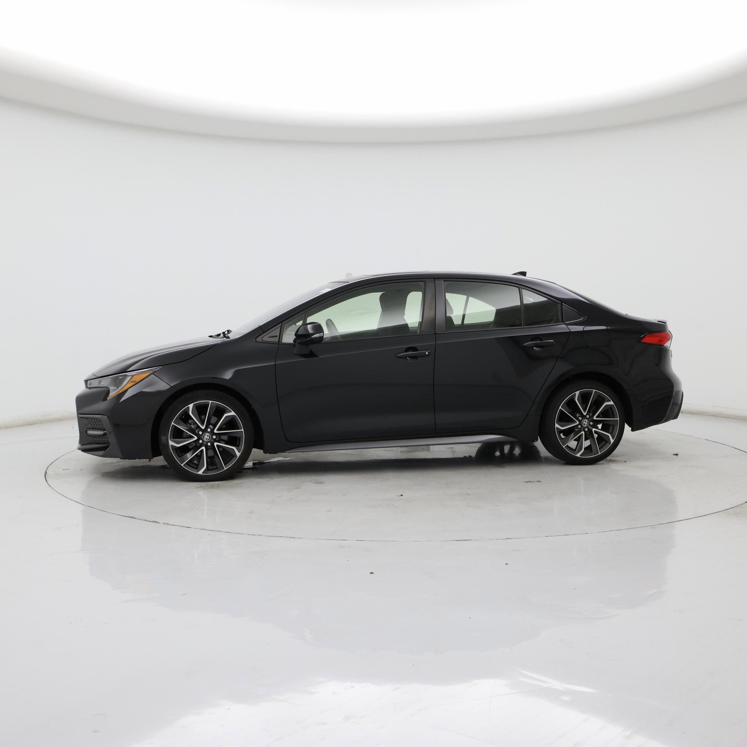 Thumbnail: 2021 Toyota Corolla - 3