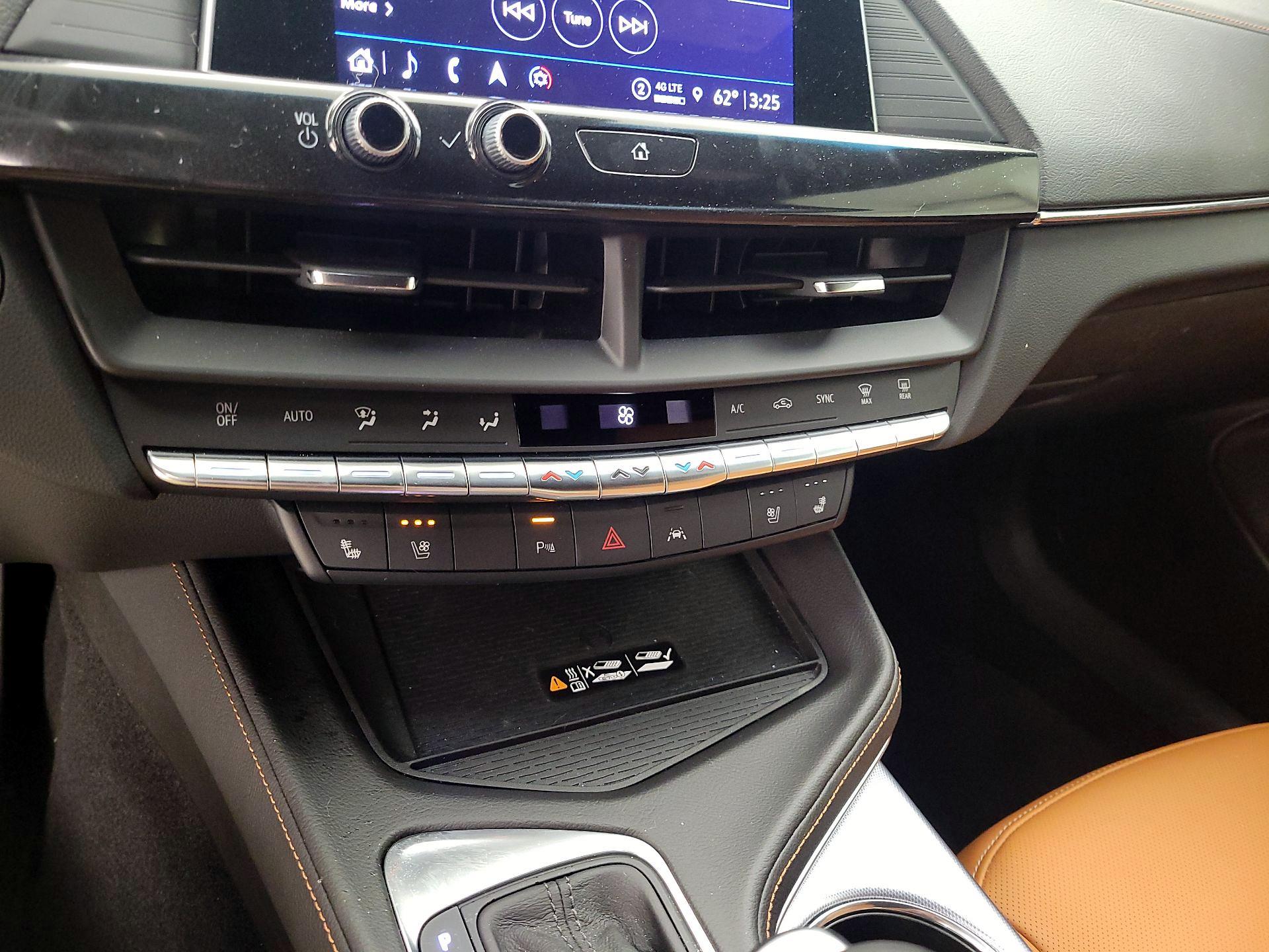 Thumbnail: 2025 Cadillac CT4 - 15
