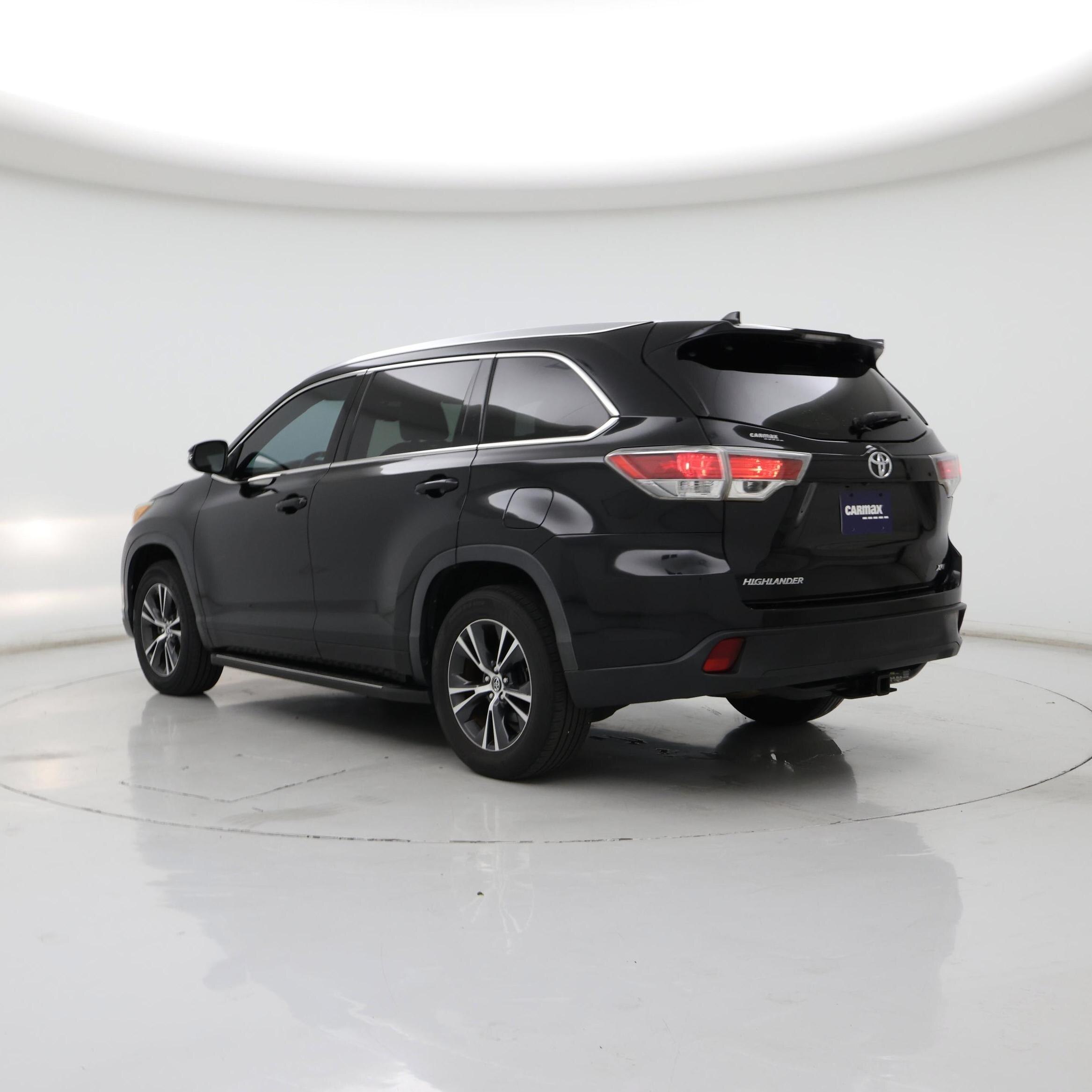 Thumbnail: 2016 Toyota Highlander - 2