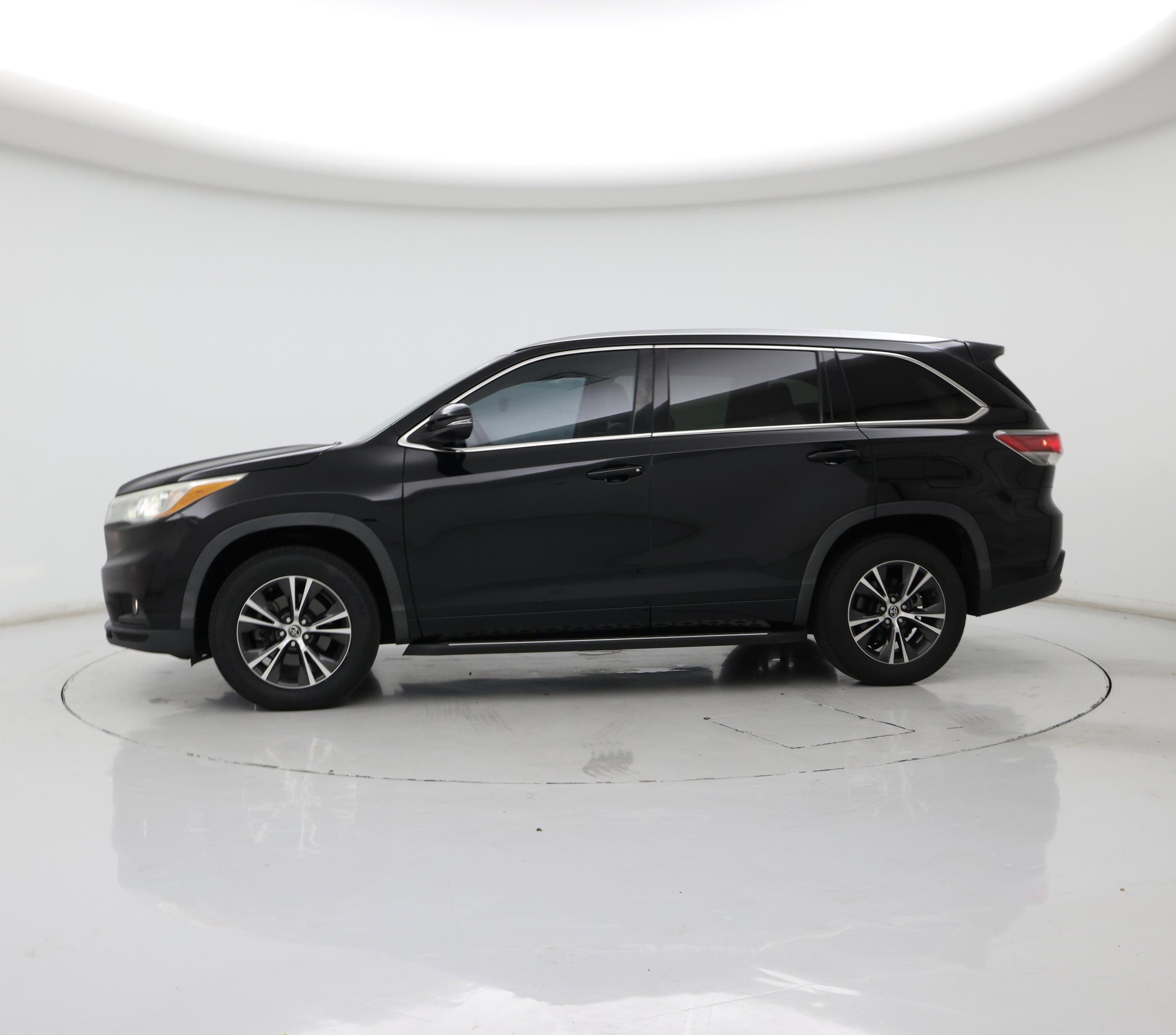 Thumbnail: 2016 Toyota Highlander - 3