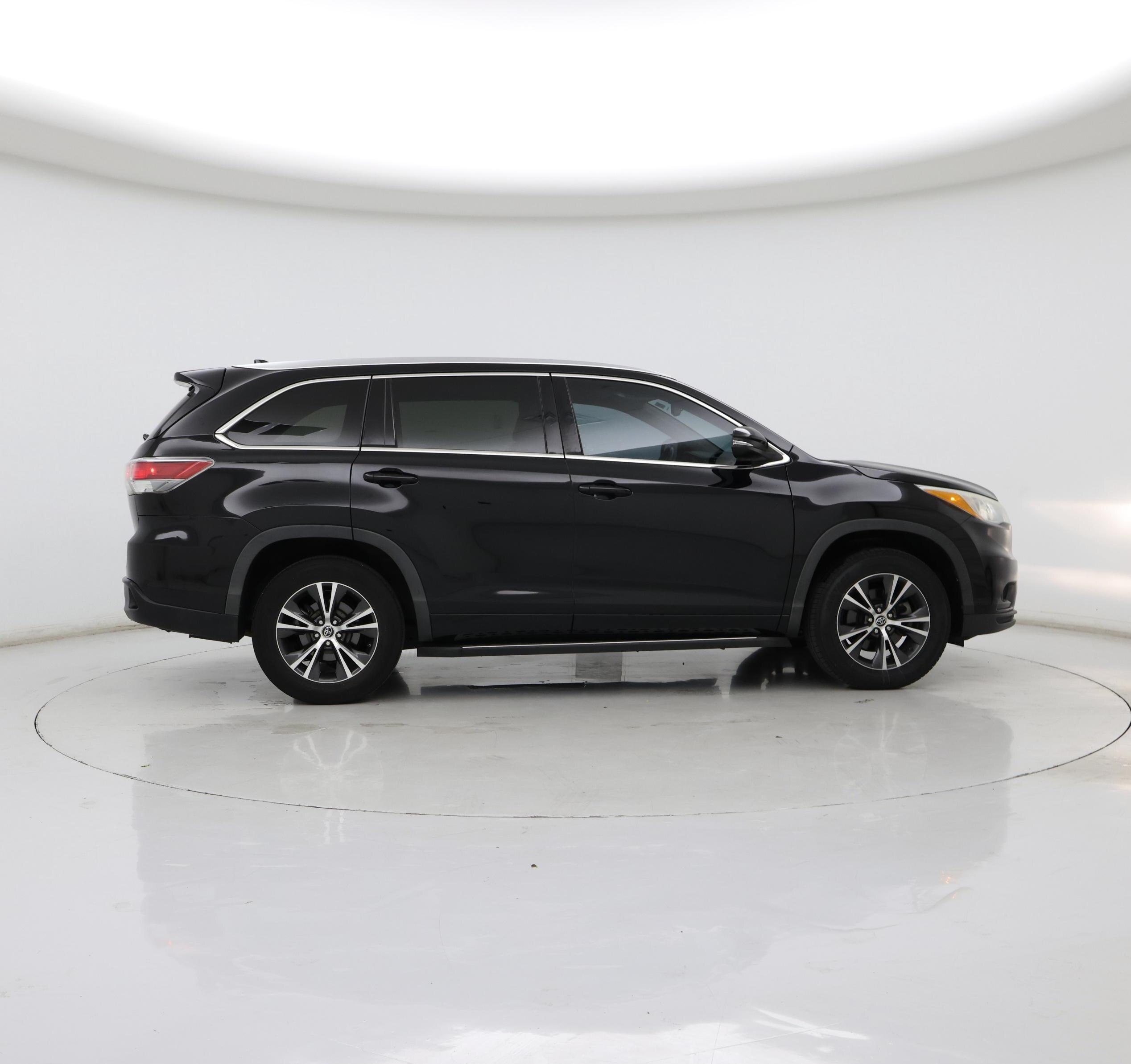 Thumbnail: 2016 Toyota Highlander - 7
