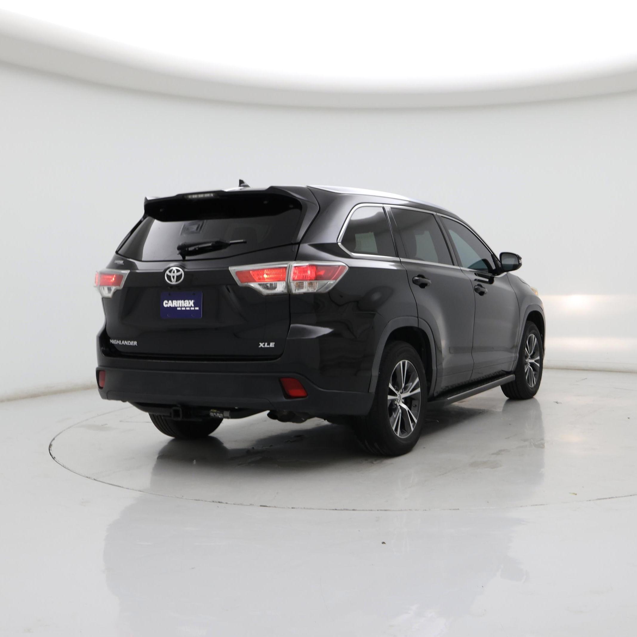 Thumbnail: 2016 Toyota Highlander - 8