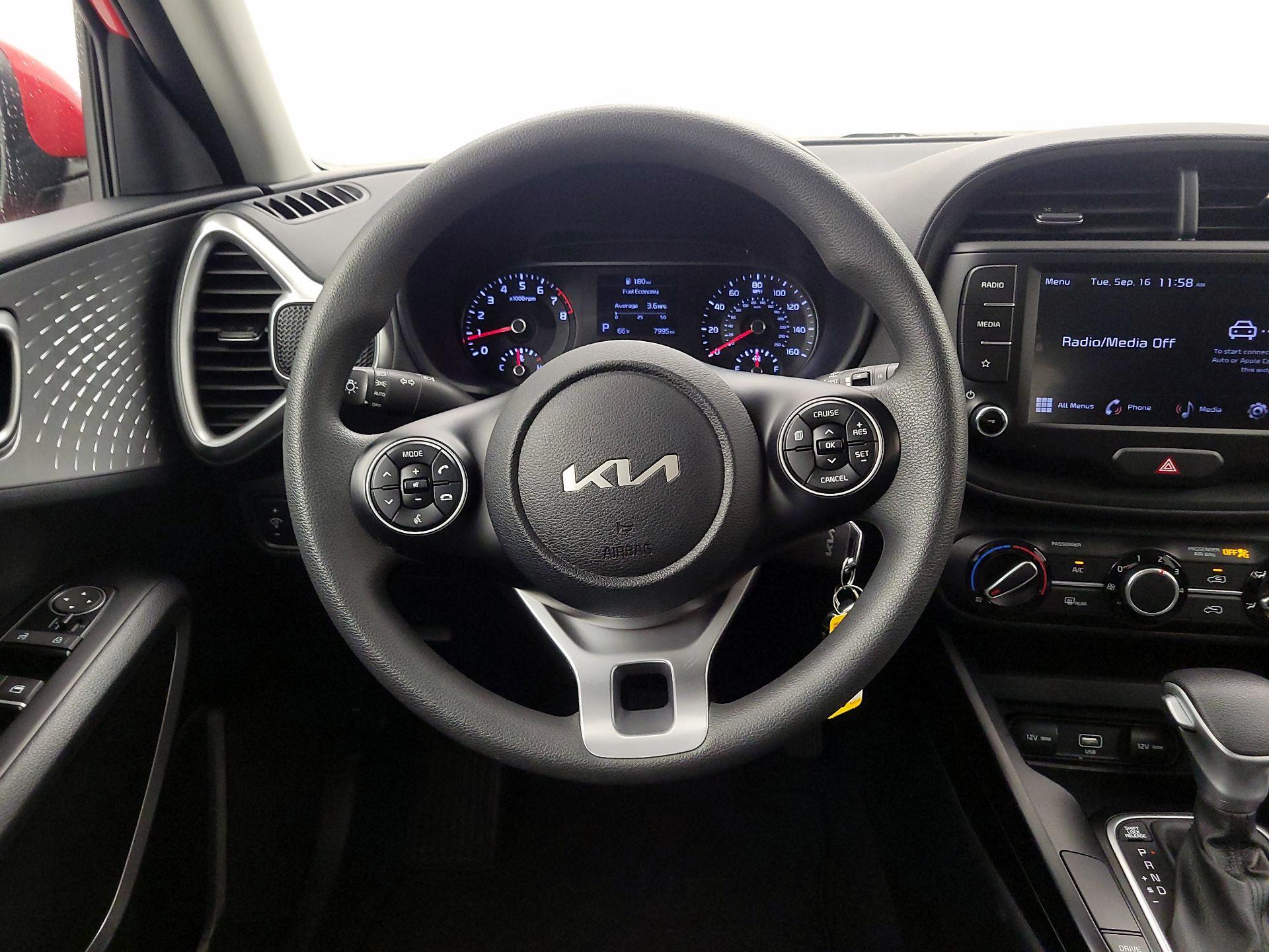 Thumbnail: 2022 Kia Soul - 10