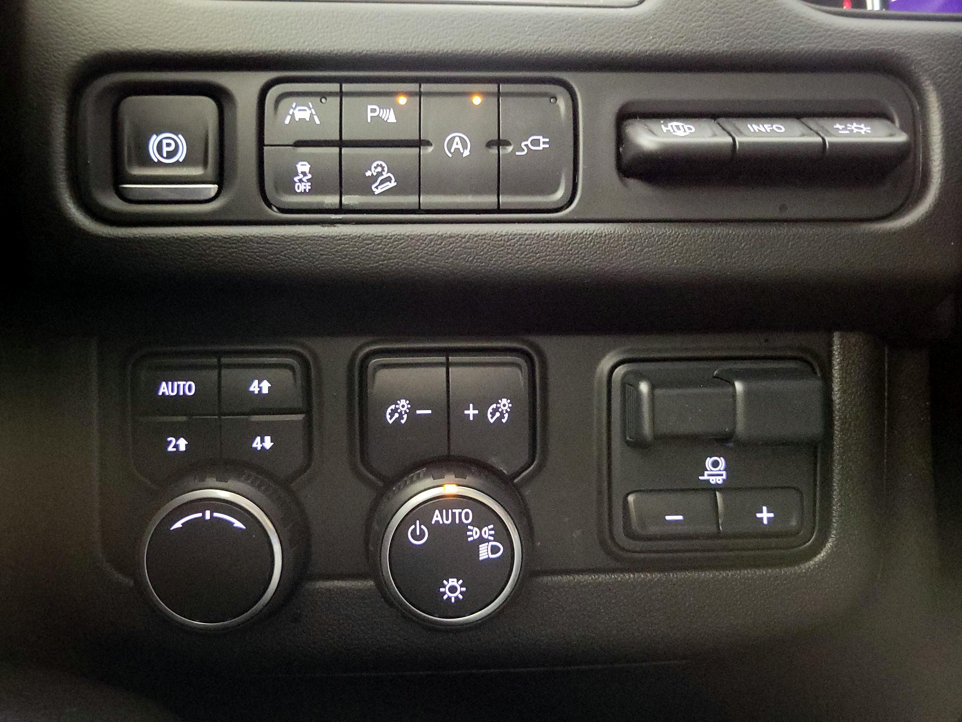 Thumbnail: 2021 Chevrolet Tahoe - 13