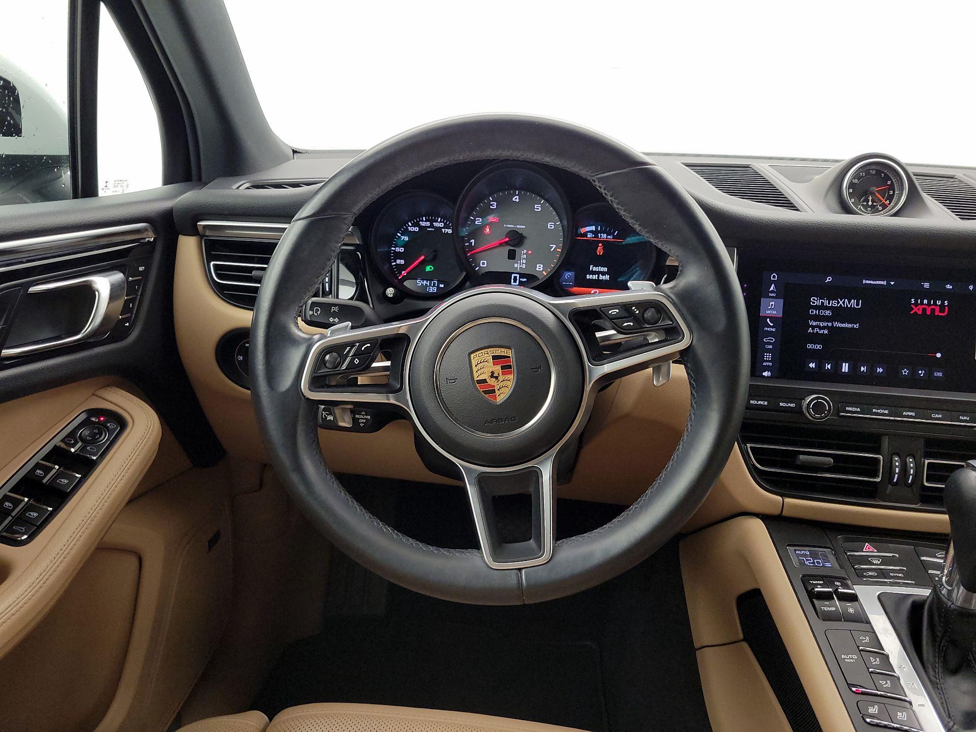 Thumbnail: 2020 Porsche Macan - 10