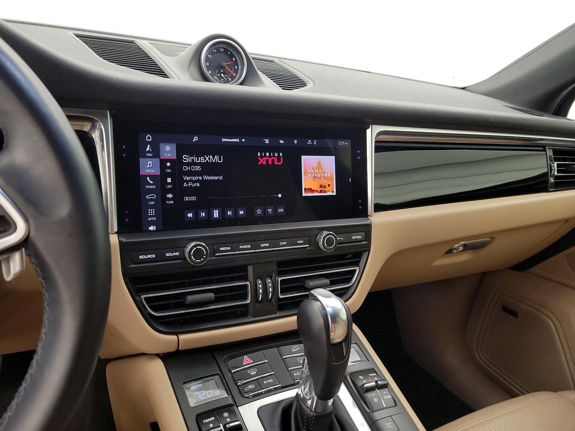 Thumbnail: 2020 Porsche Macan - 14