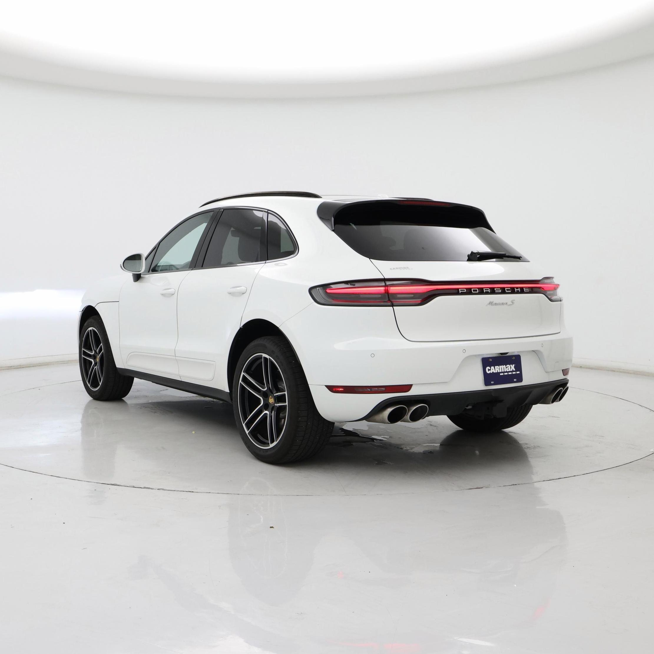 Thumbnail: 2020 Porsche Macan - 2