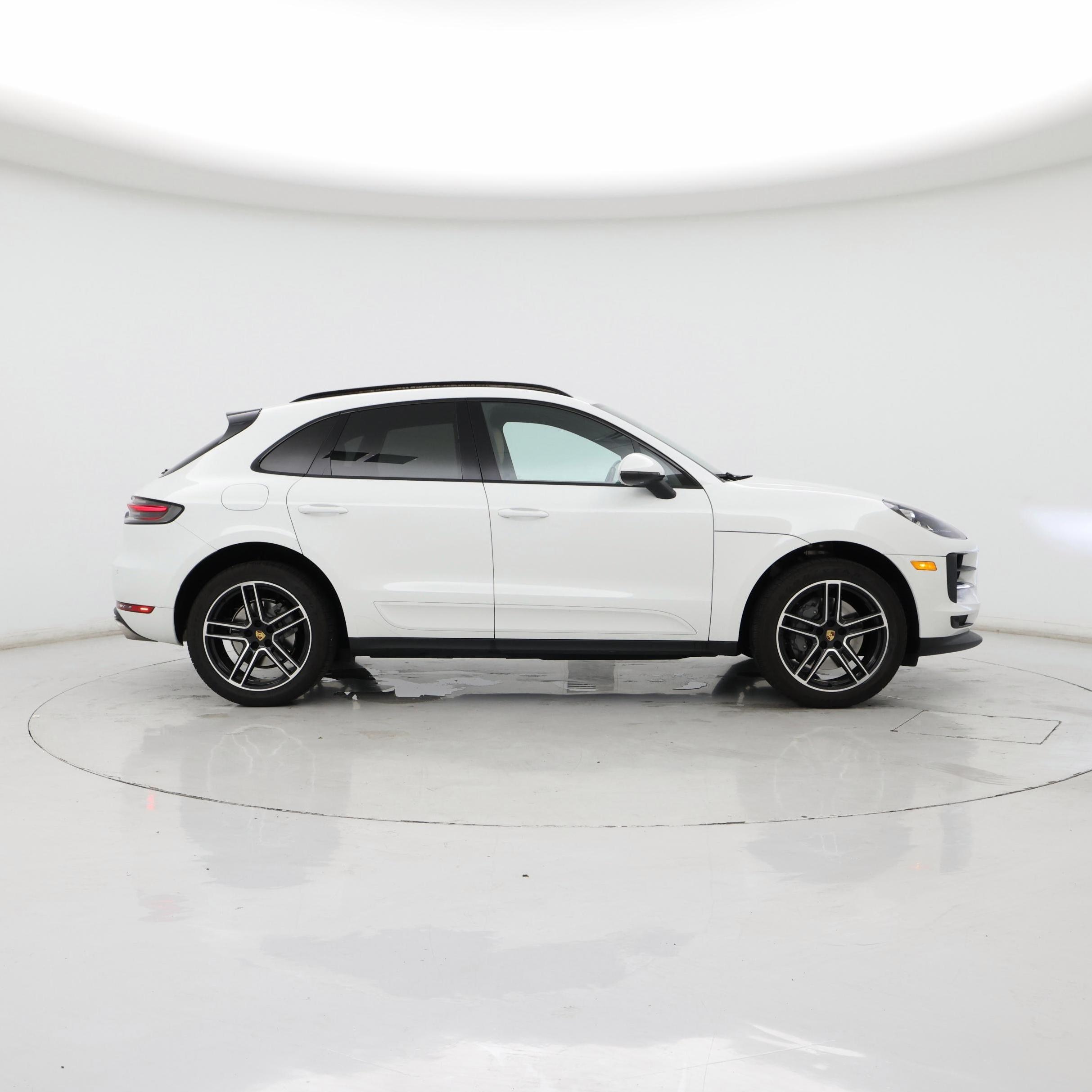 Thumbnail: 2020 Porsche Macan - 7