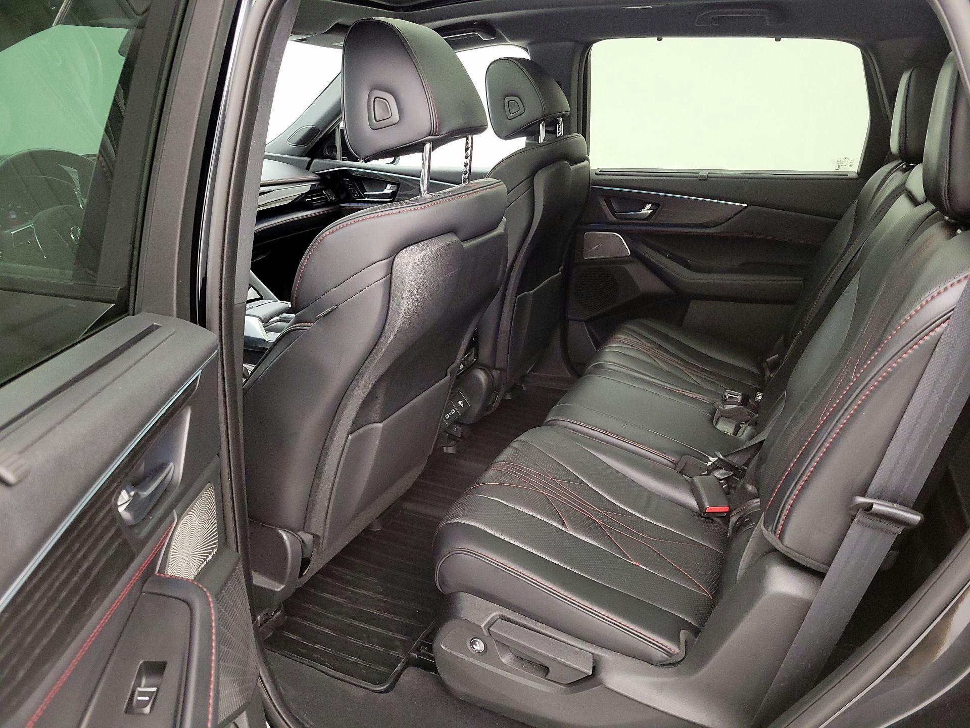 Thumbnail: 2022 Acura MDX - 17