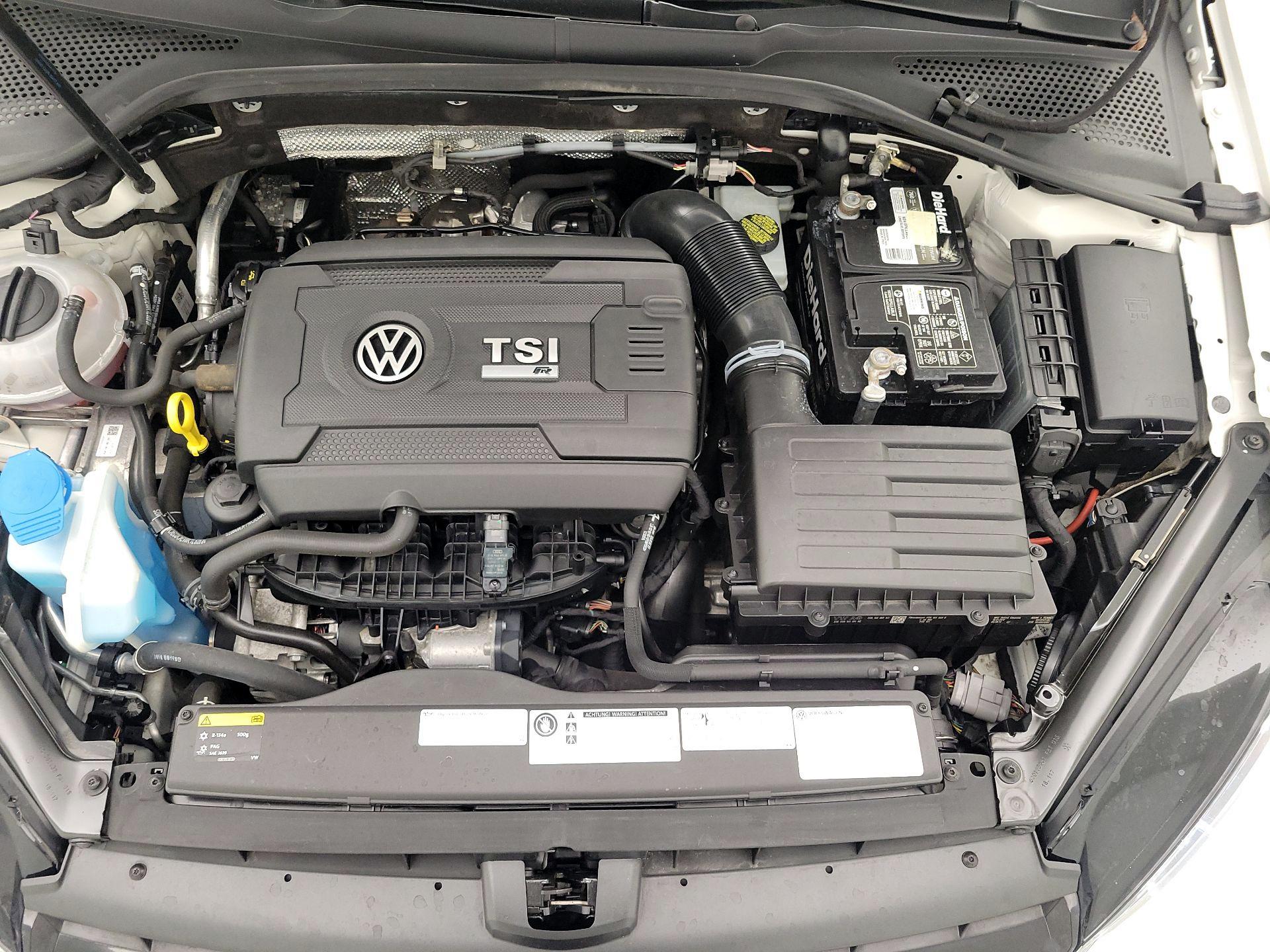 Thumbnail: 2017 Volkswagen Golf - 18