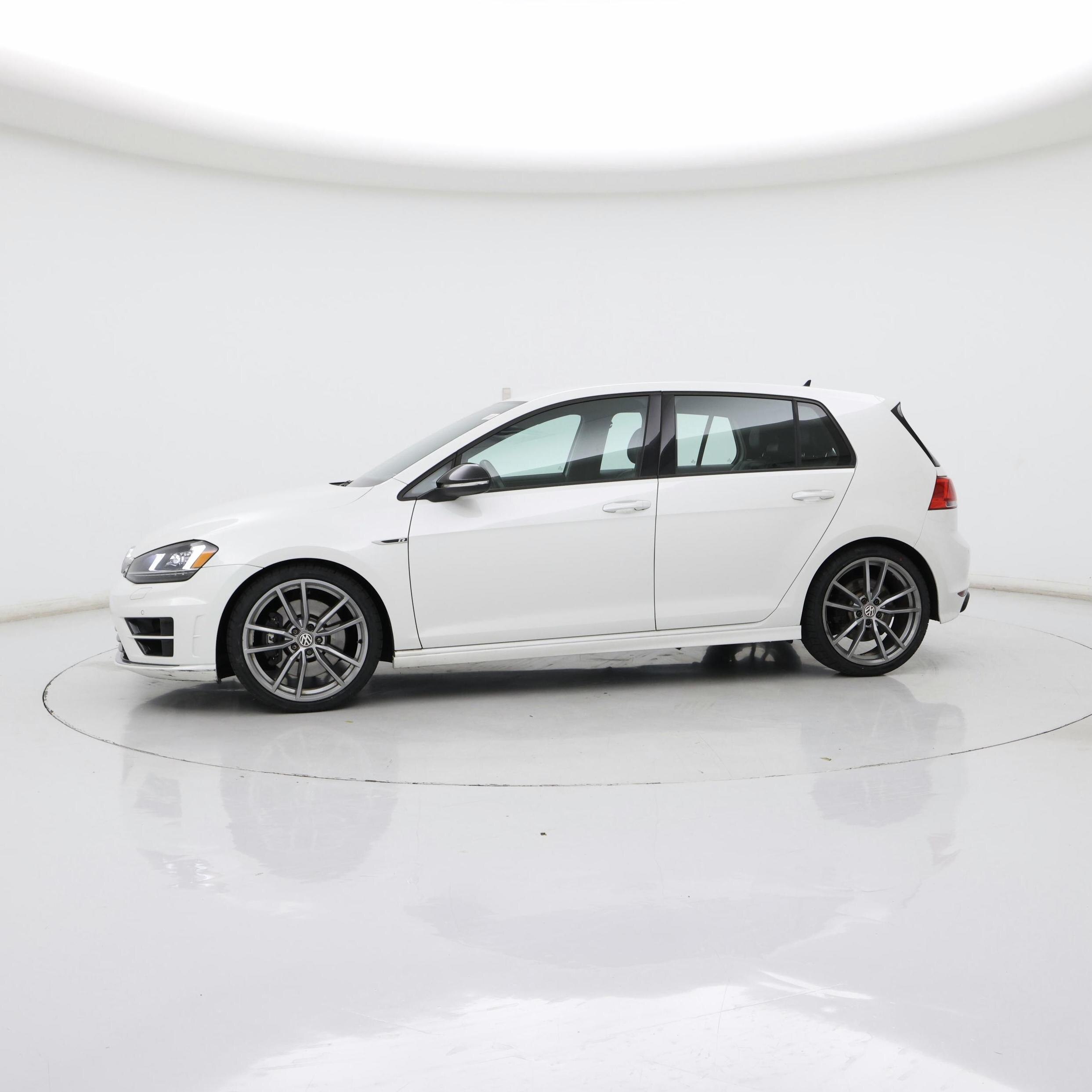 Thumbnail: 2017 Volkswagen Golf - 3