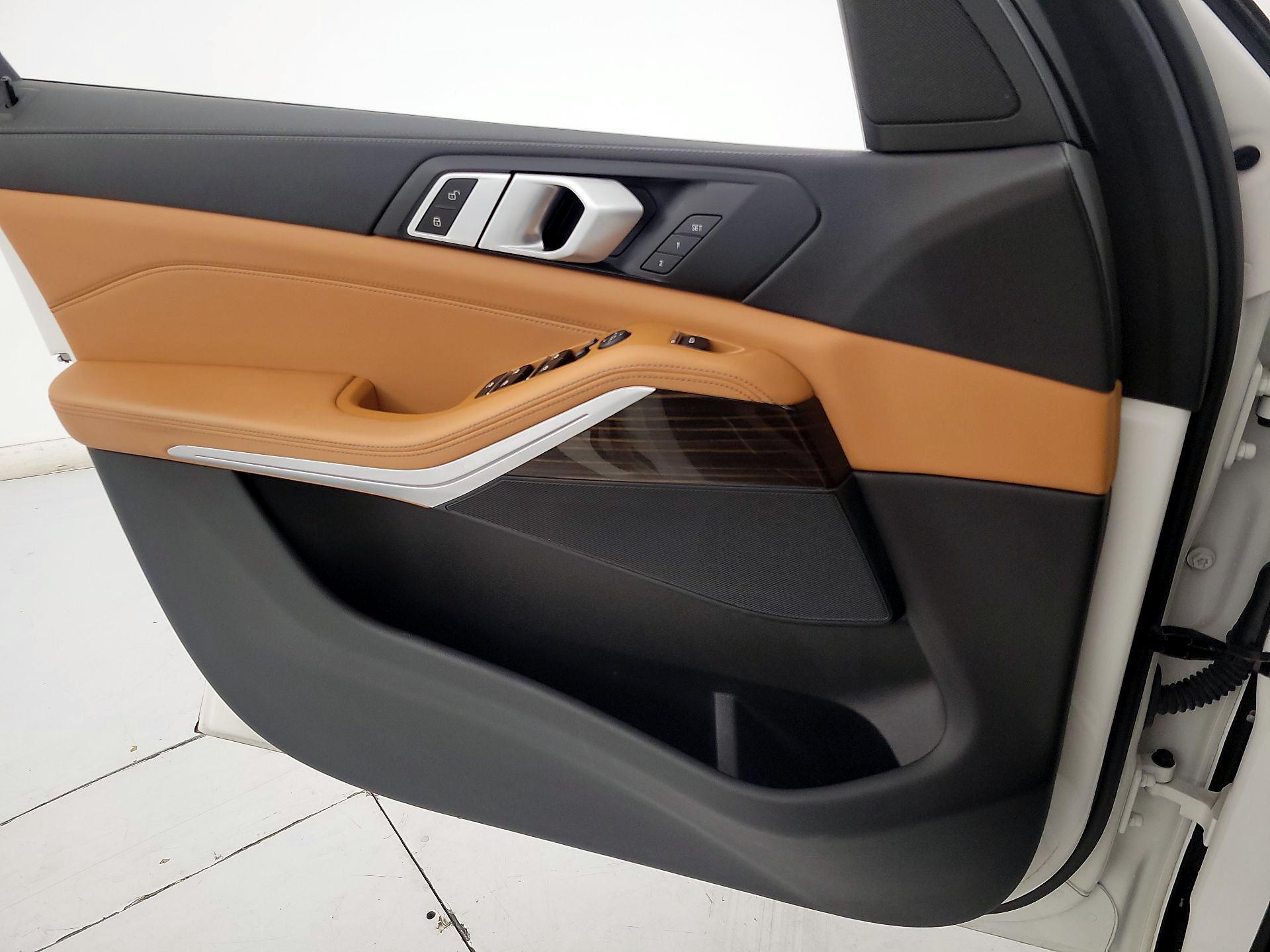 Thumbnail: 2021 BMW X5 - 12