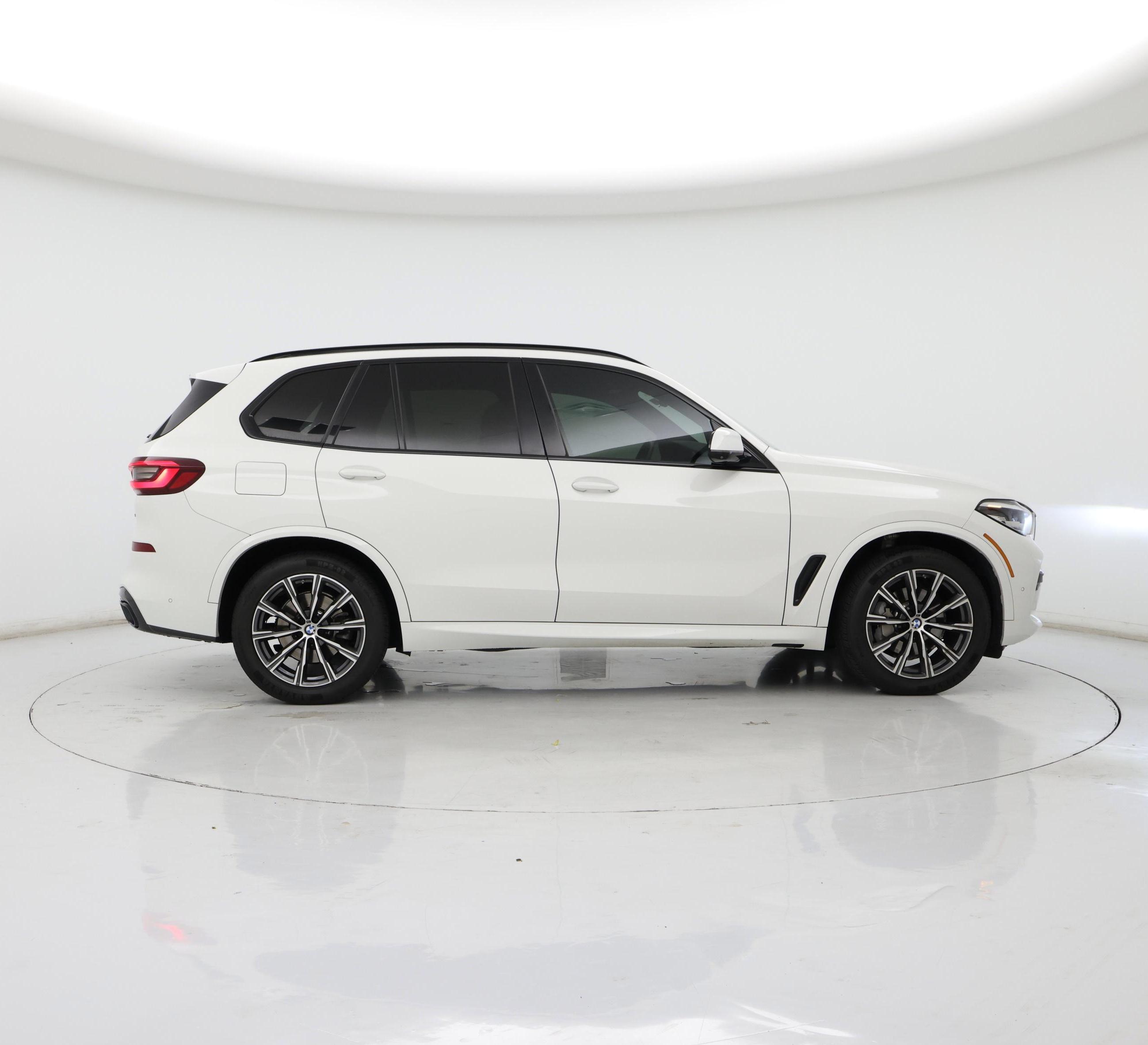Thumbnail: 2021 BMW X5 - 7