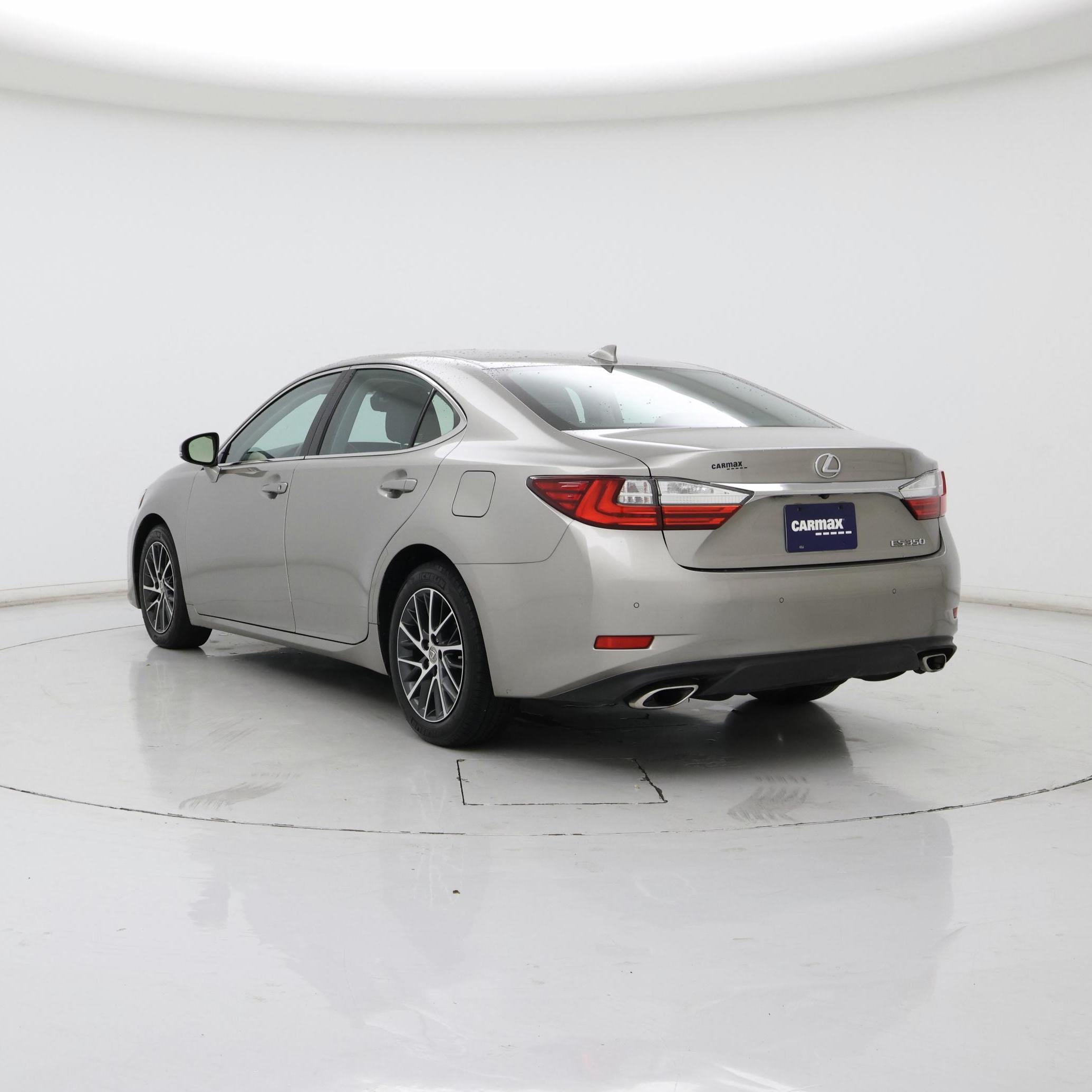 Thumbnail: 2017 Lexus ES - 2