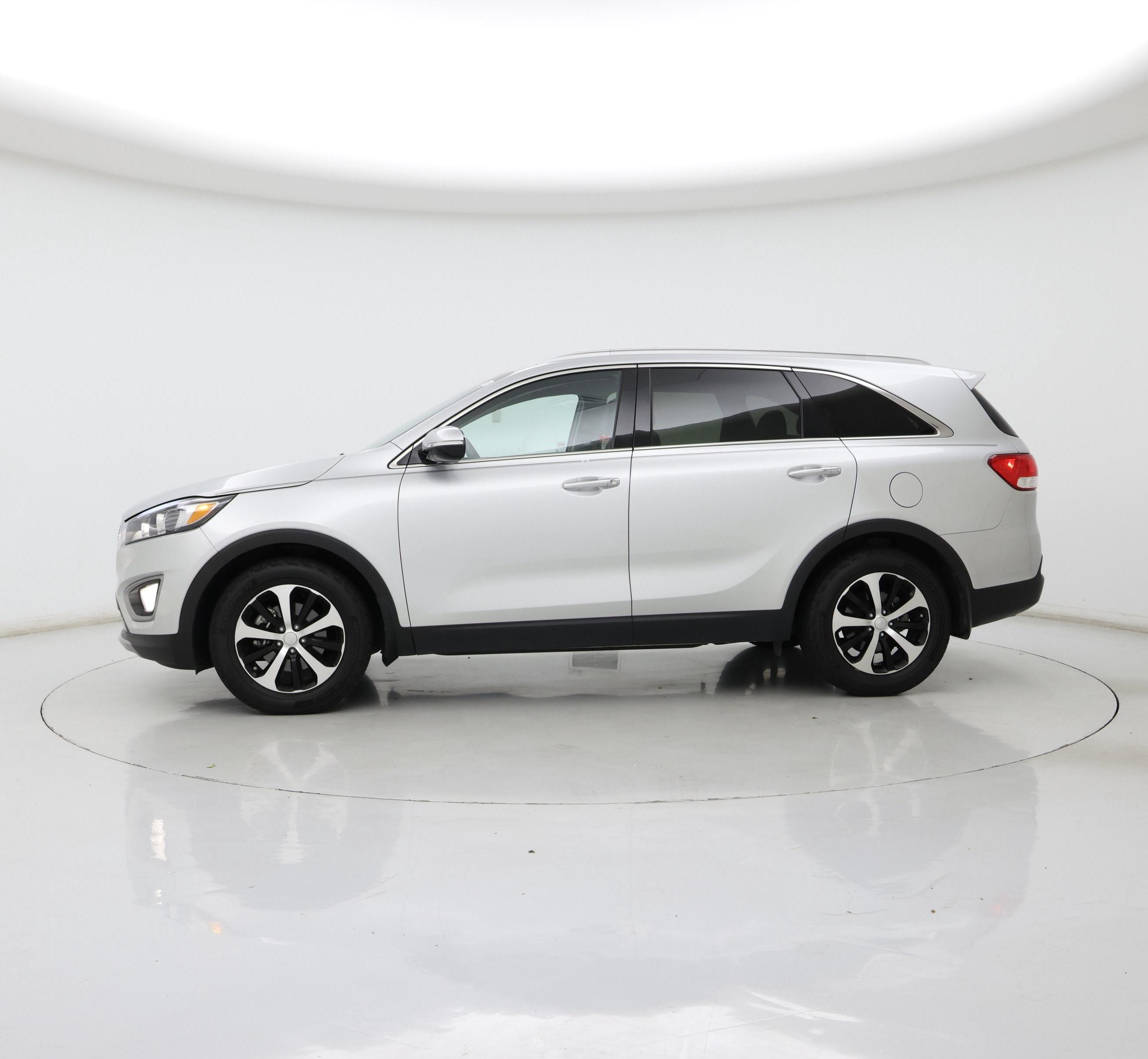 Thumbnail: 2016 Kia Sorento - 3