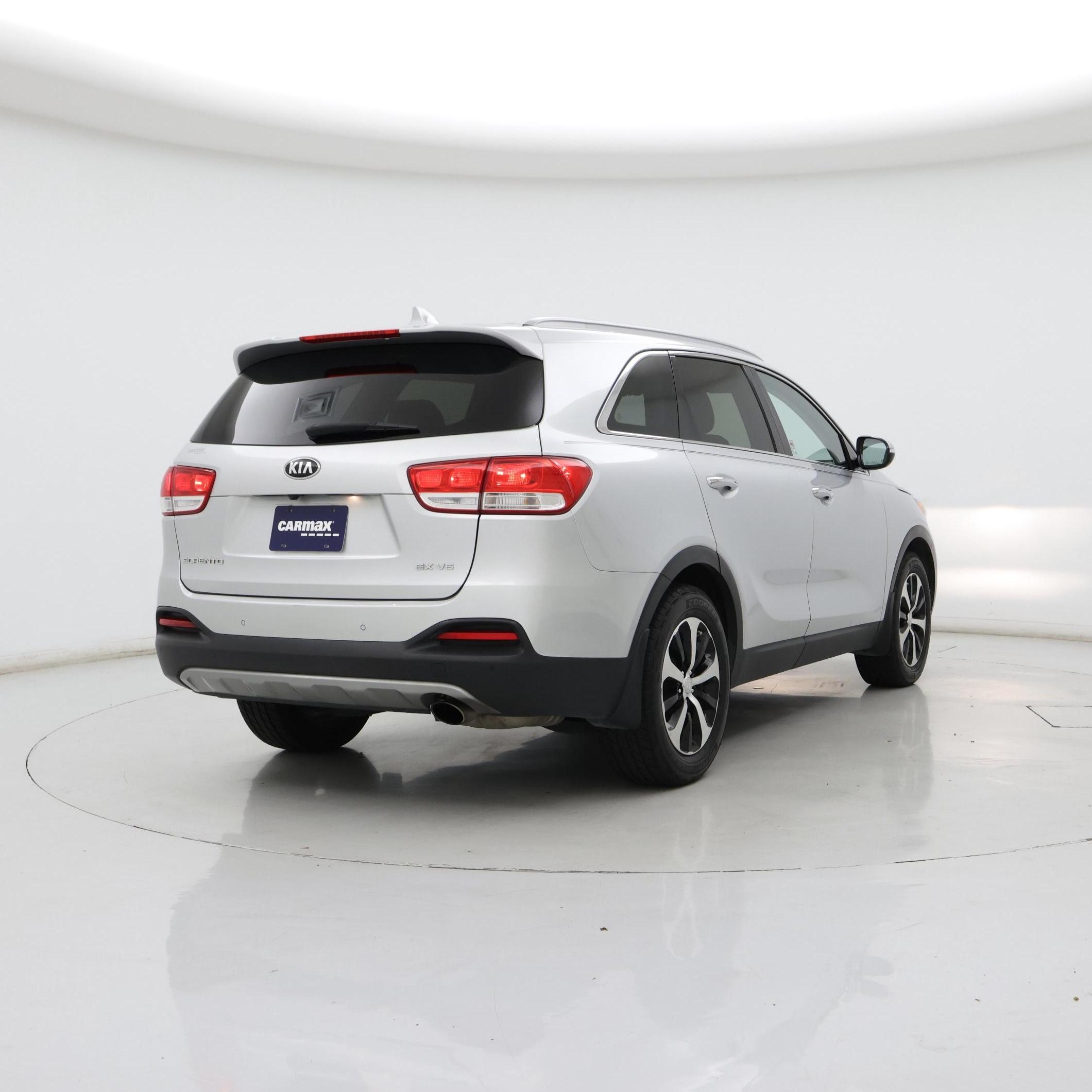 Thumbnail: 2016 Kia Sorento - 8