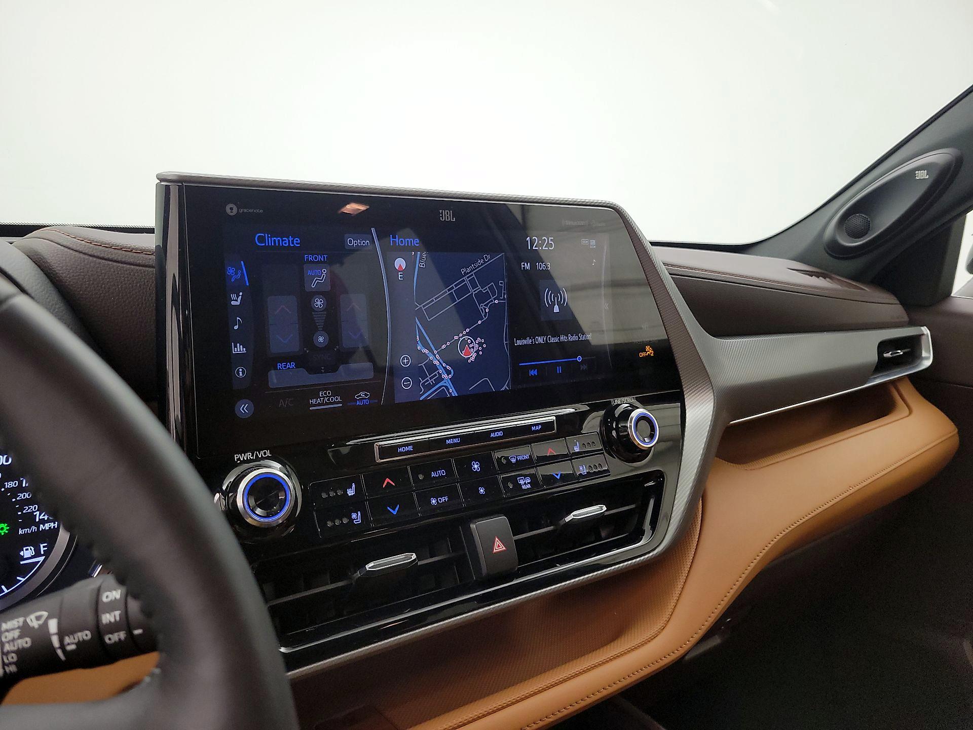 Thumbnail: 2021 Toyota Highlander - 14