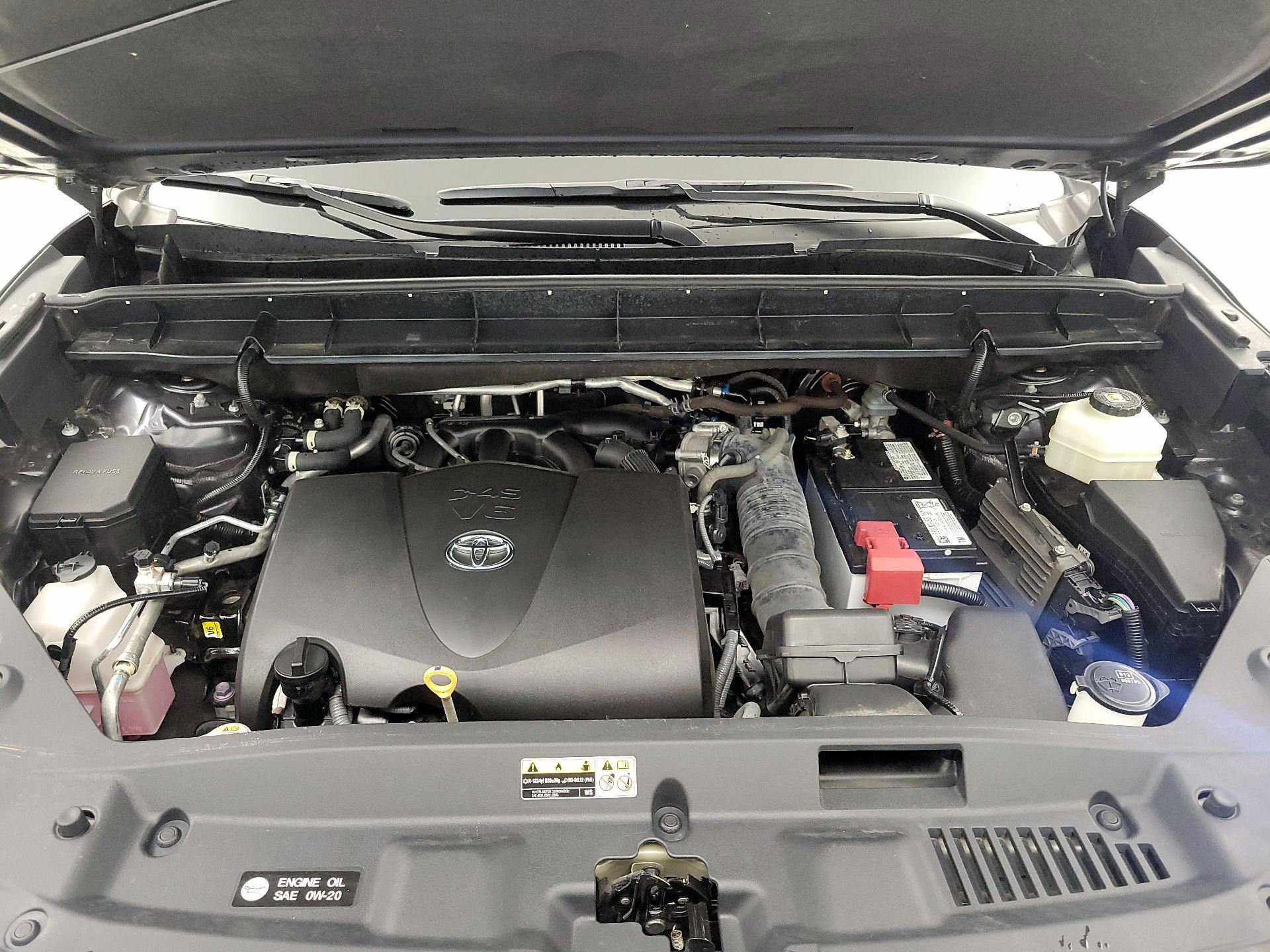 Thumbnail: 2021 Toyota Highlander - 19