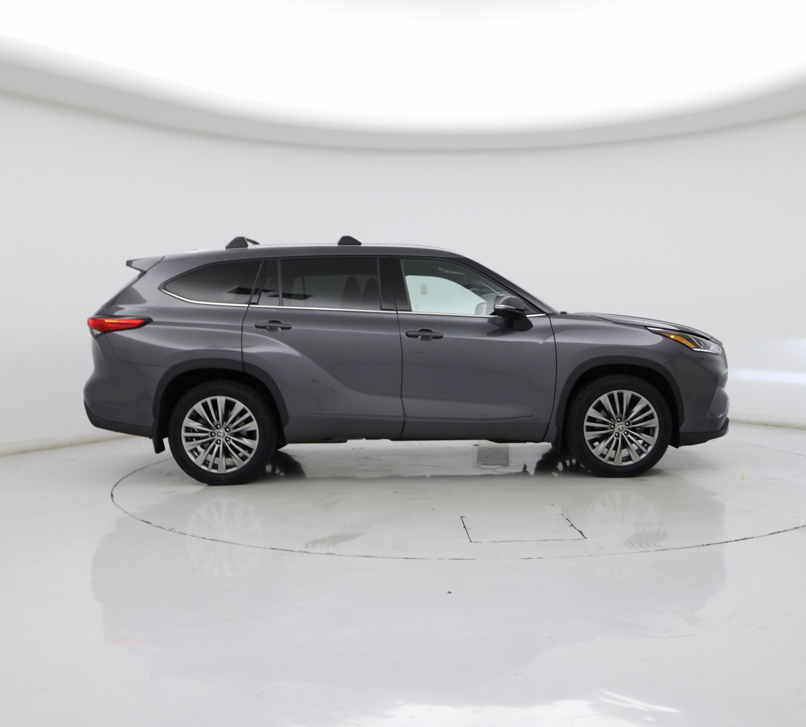Thumbnail: 2021 Toyota Highlander - 7