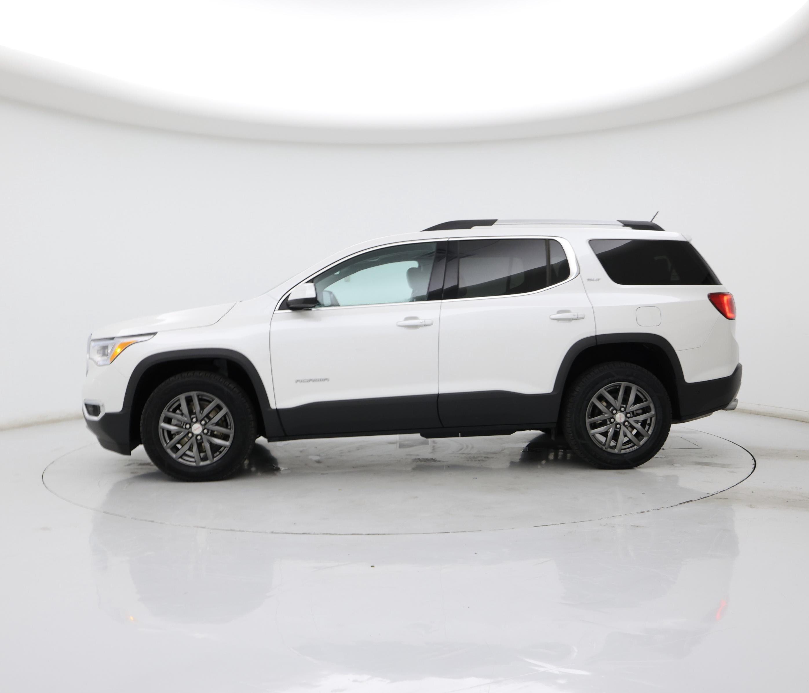 Thumbnail: 2017 GMC Acadia - 3