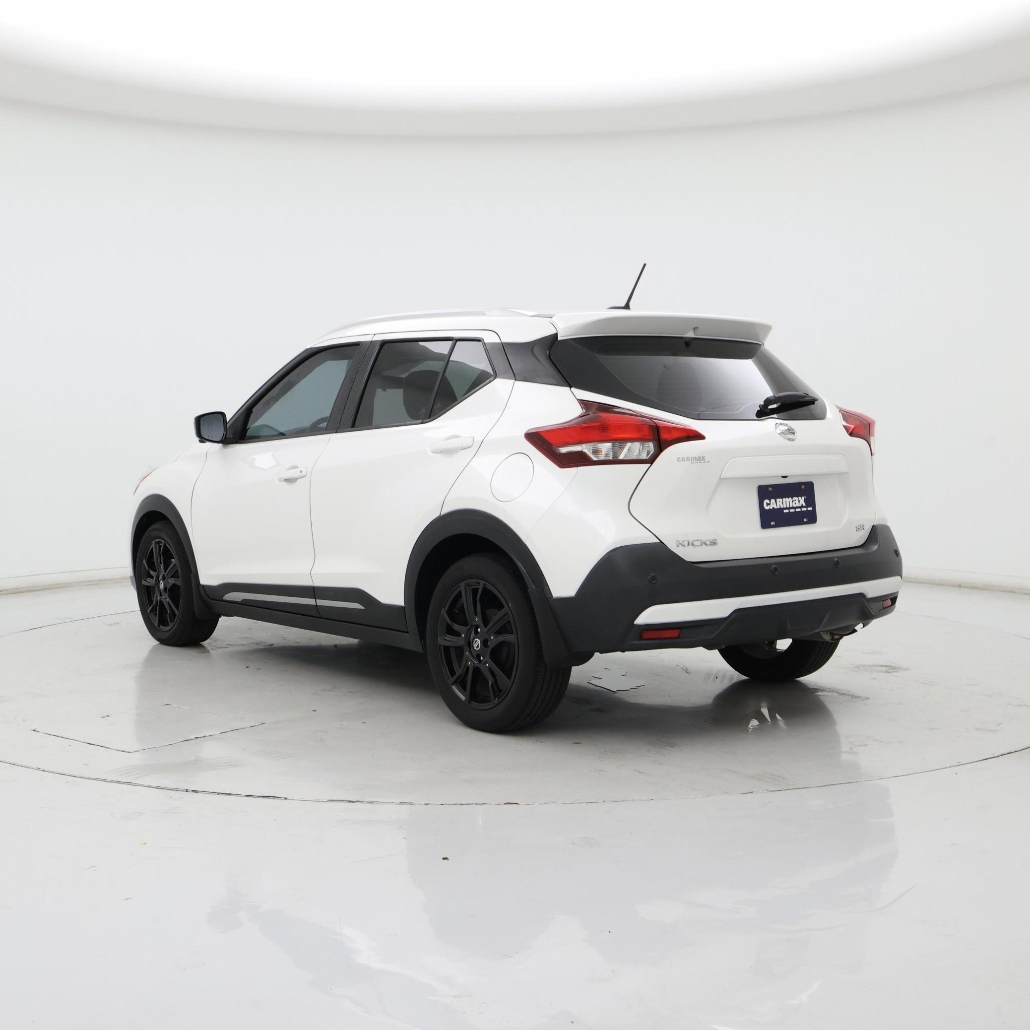Thumbnail: 2020 Nissan Kicks - 2
