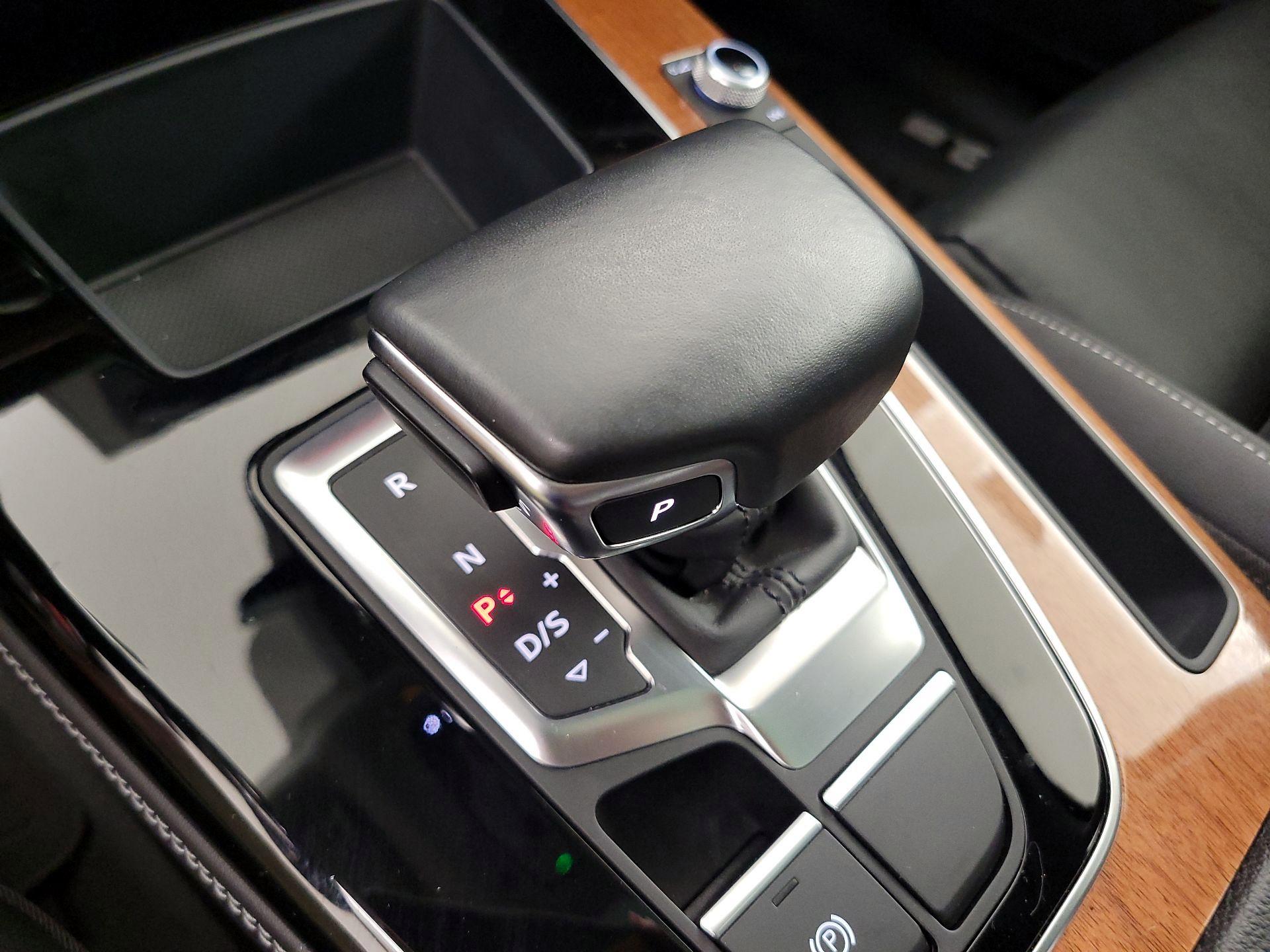 Thumbnail: 2022 Audi Q5 - 18