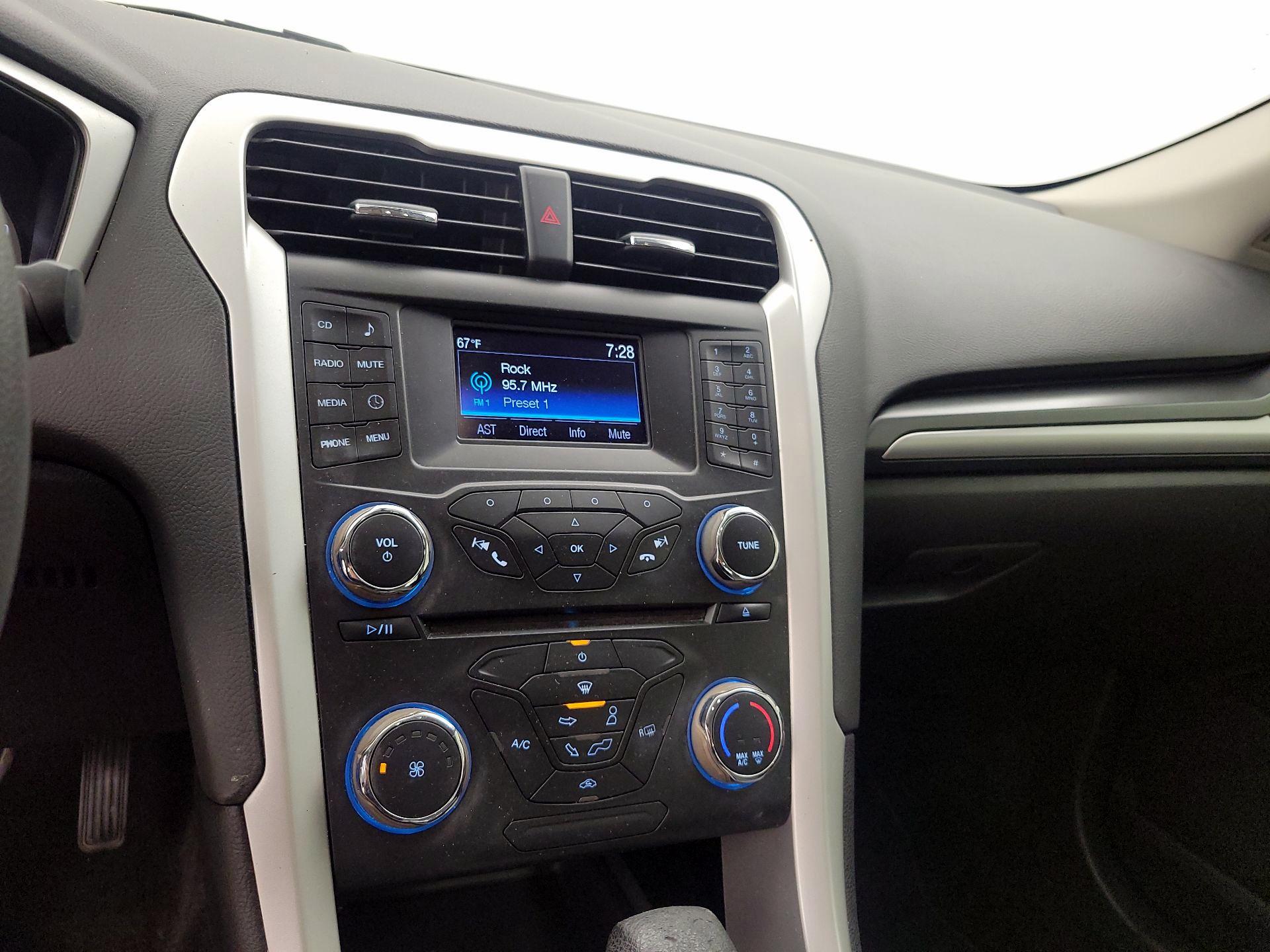 Thumbnail: 2014 Ford Fusion - 13