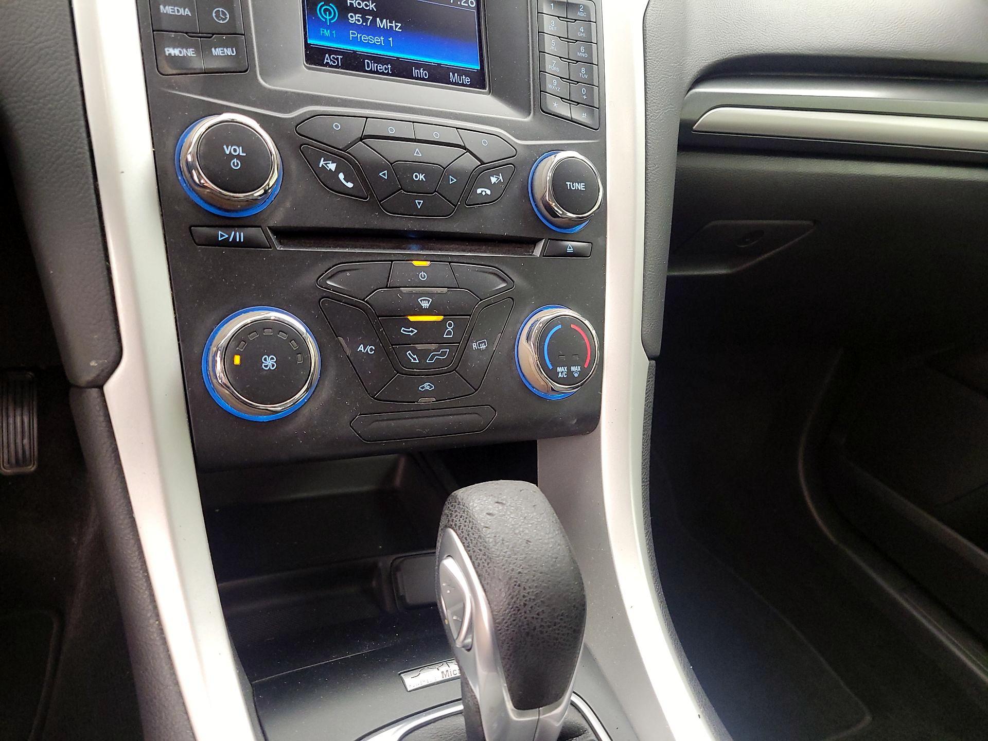 Thumbnail: 2014 Ford Fusion - 14