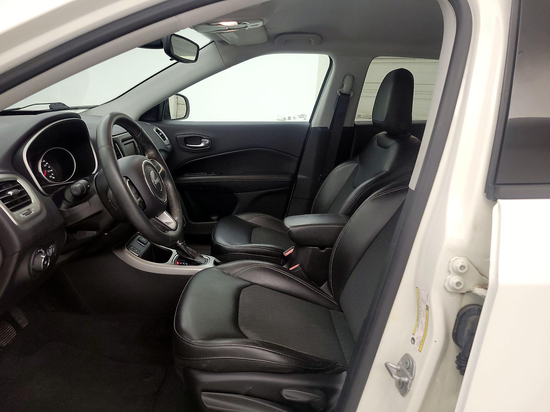 Thumbnail: 2018 Jeep Compass - 11