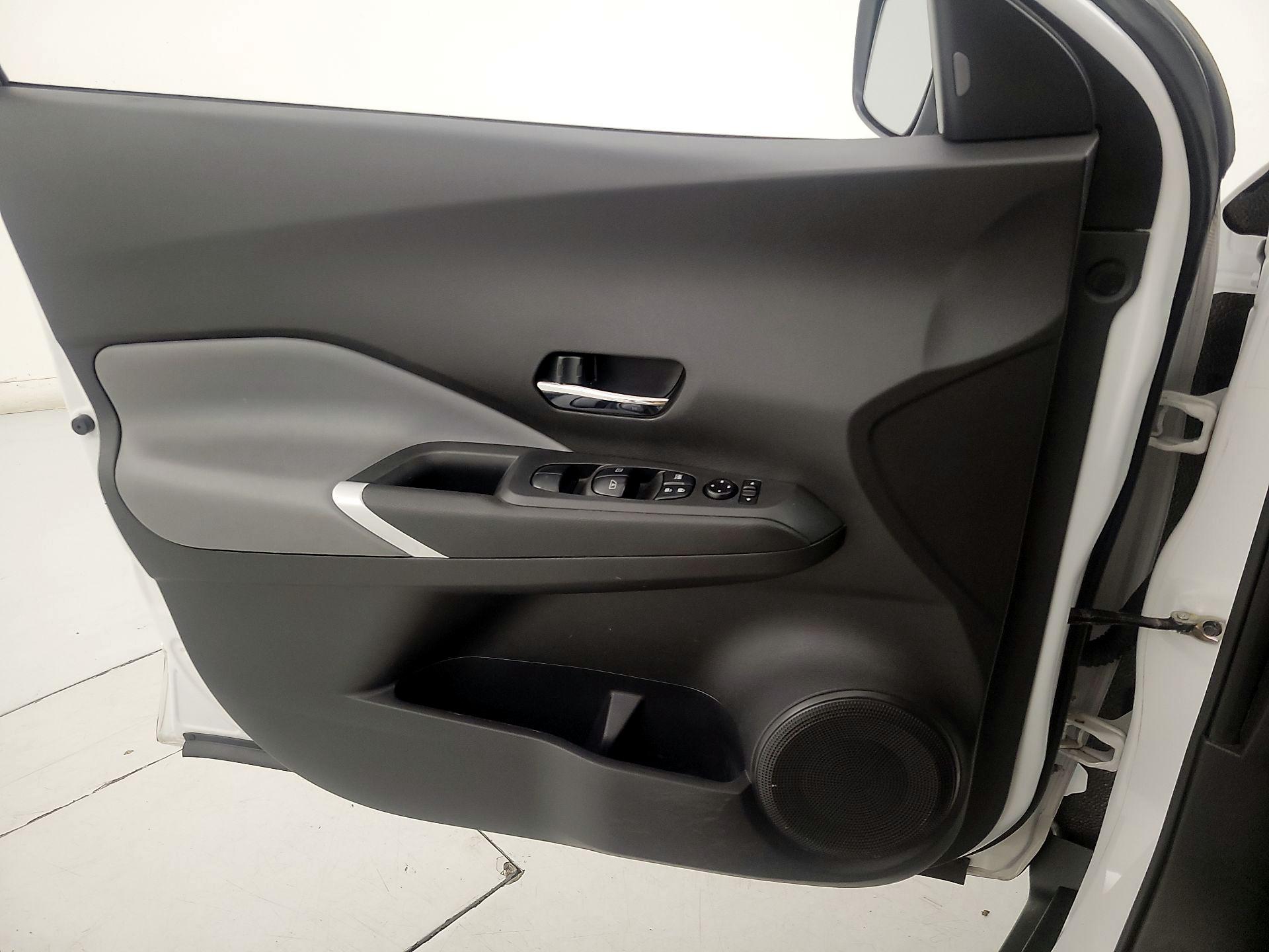 Thumbnail: 2023 Nissan Kicks - 12