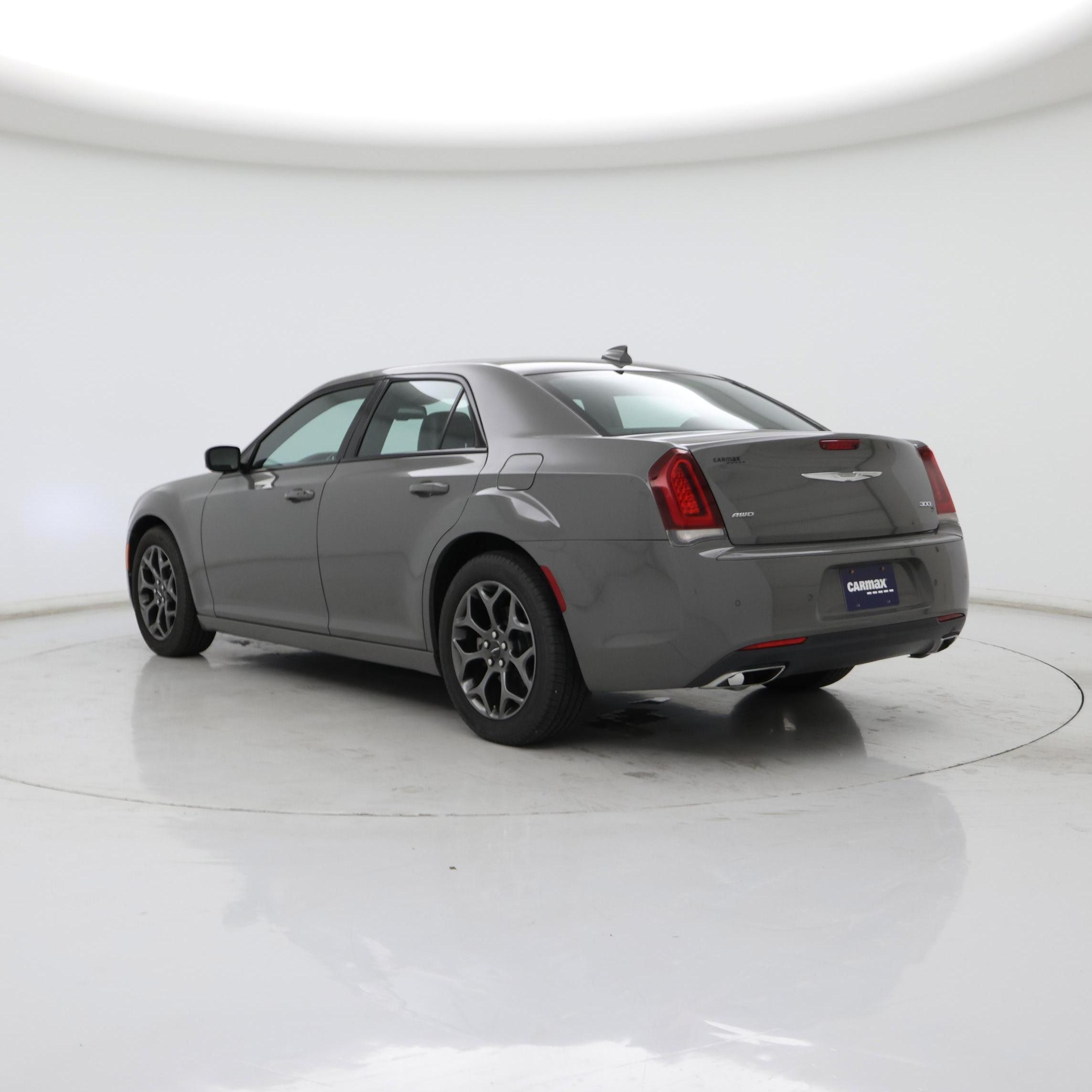 Thumbnail: 2018 Chrysler 300 - 2